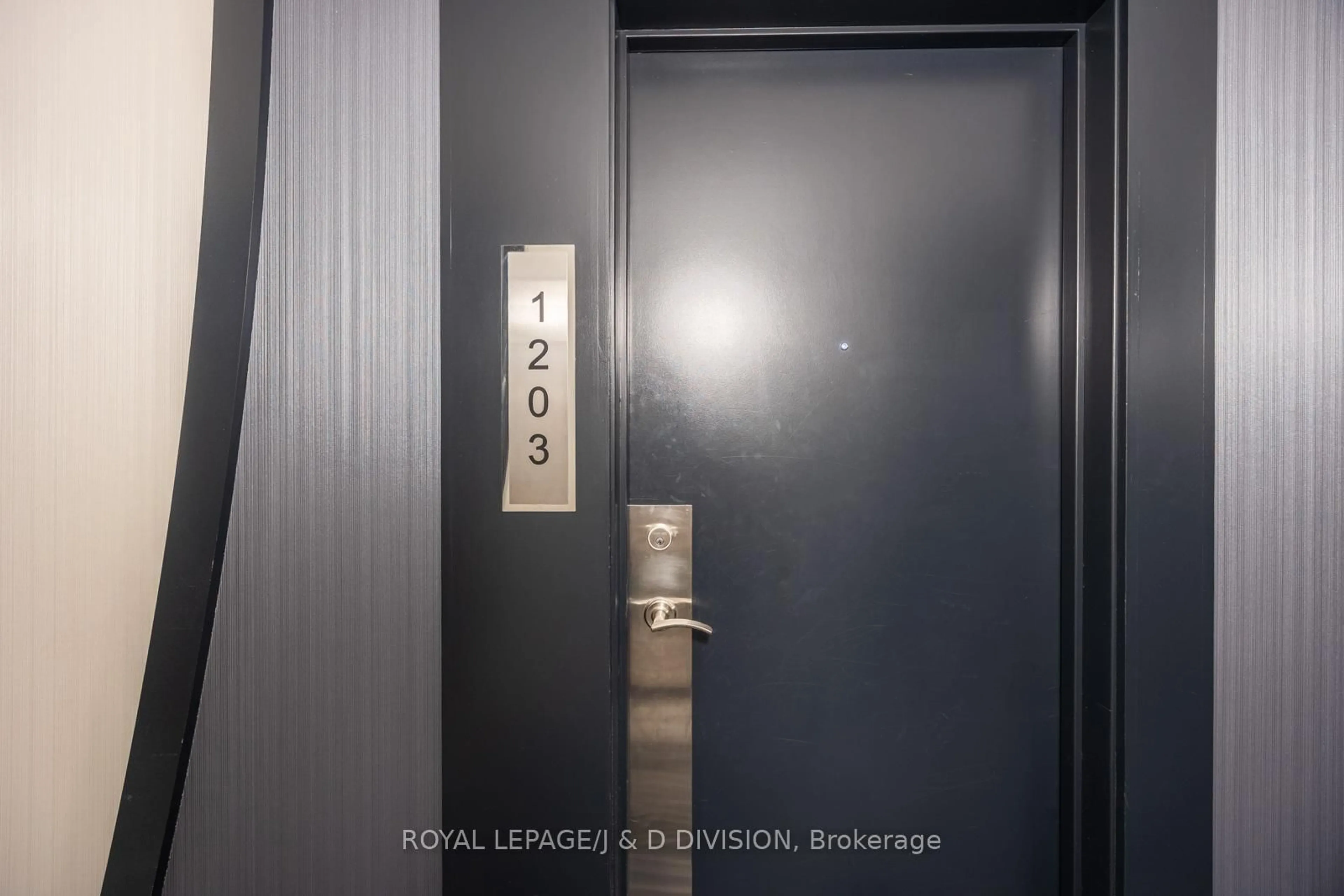Unknown for 410 Queens Quay #1203, Toronto Ontario M5V 3T1