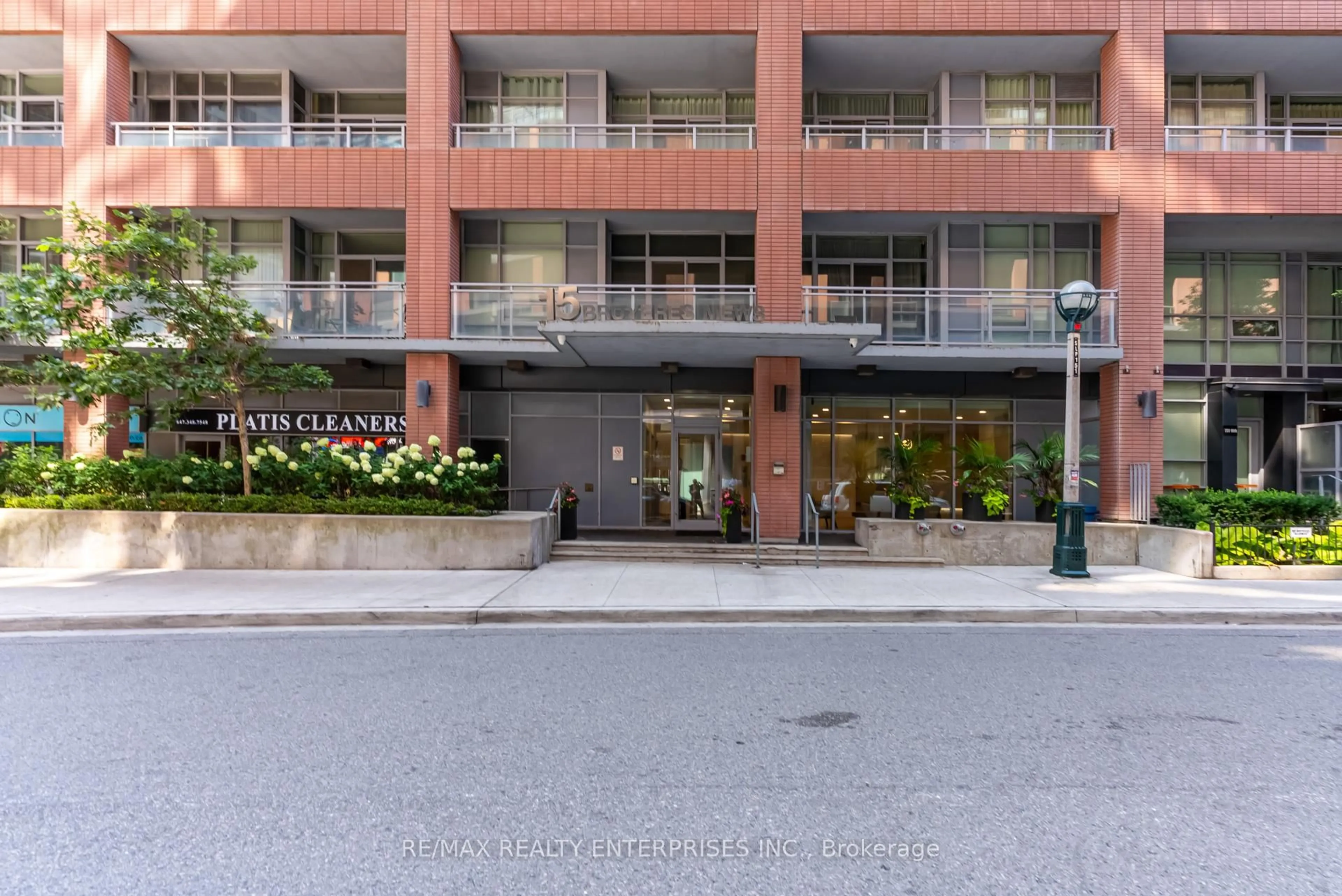 Unknown for 15 Bruyeres Mews #601, Toronto Ontario M5V 0A7
