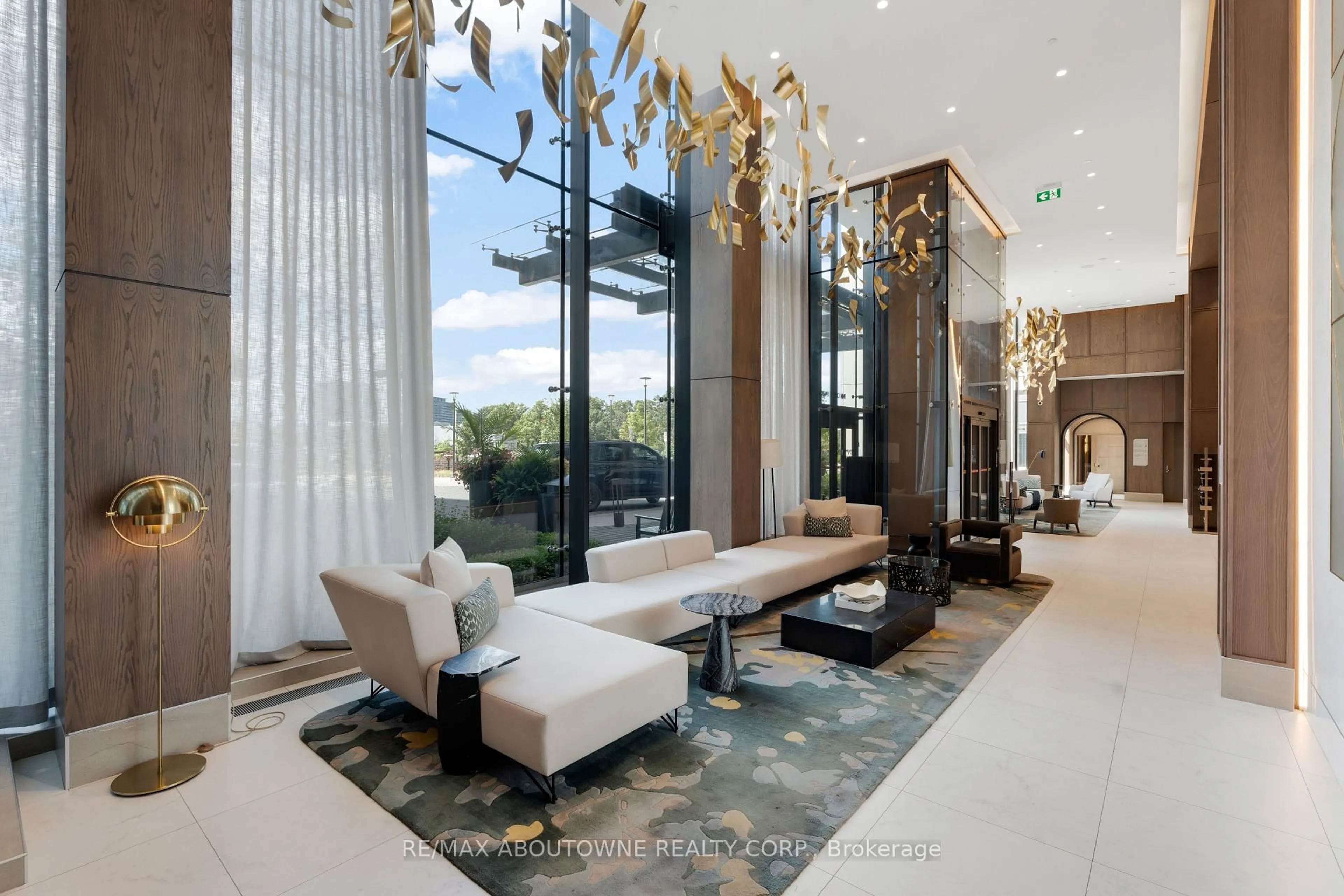 Indoor foyer for 30 Inn On The Park Dr #2608, Toronto Ontario M3C 0P7