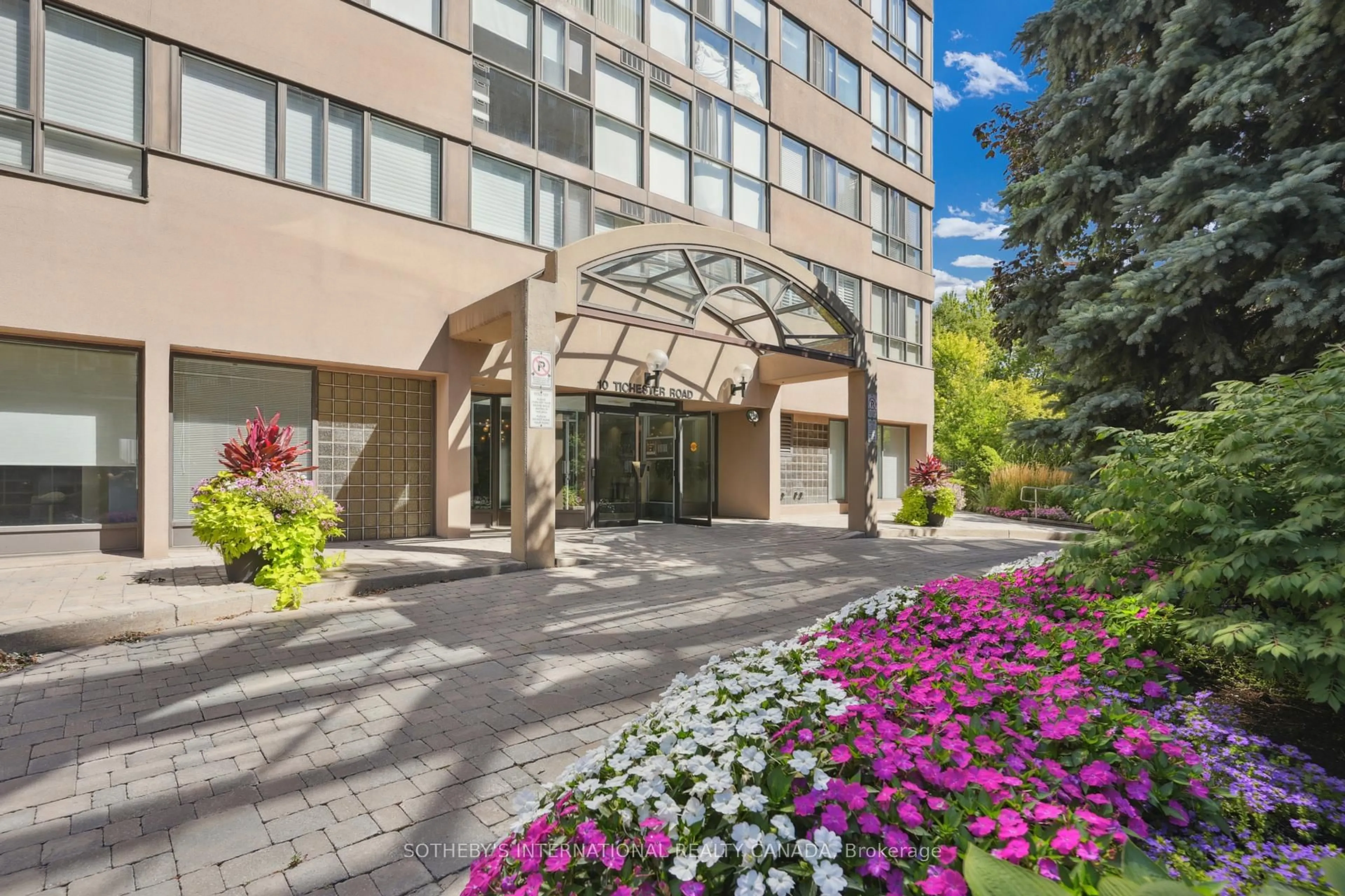 Unknown for 10 Tichester Rd #501, Toronto Ontario M5P 3M4