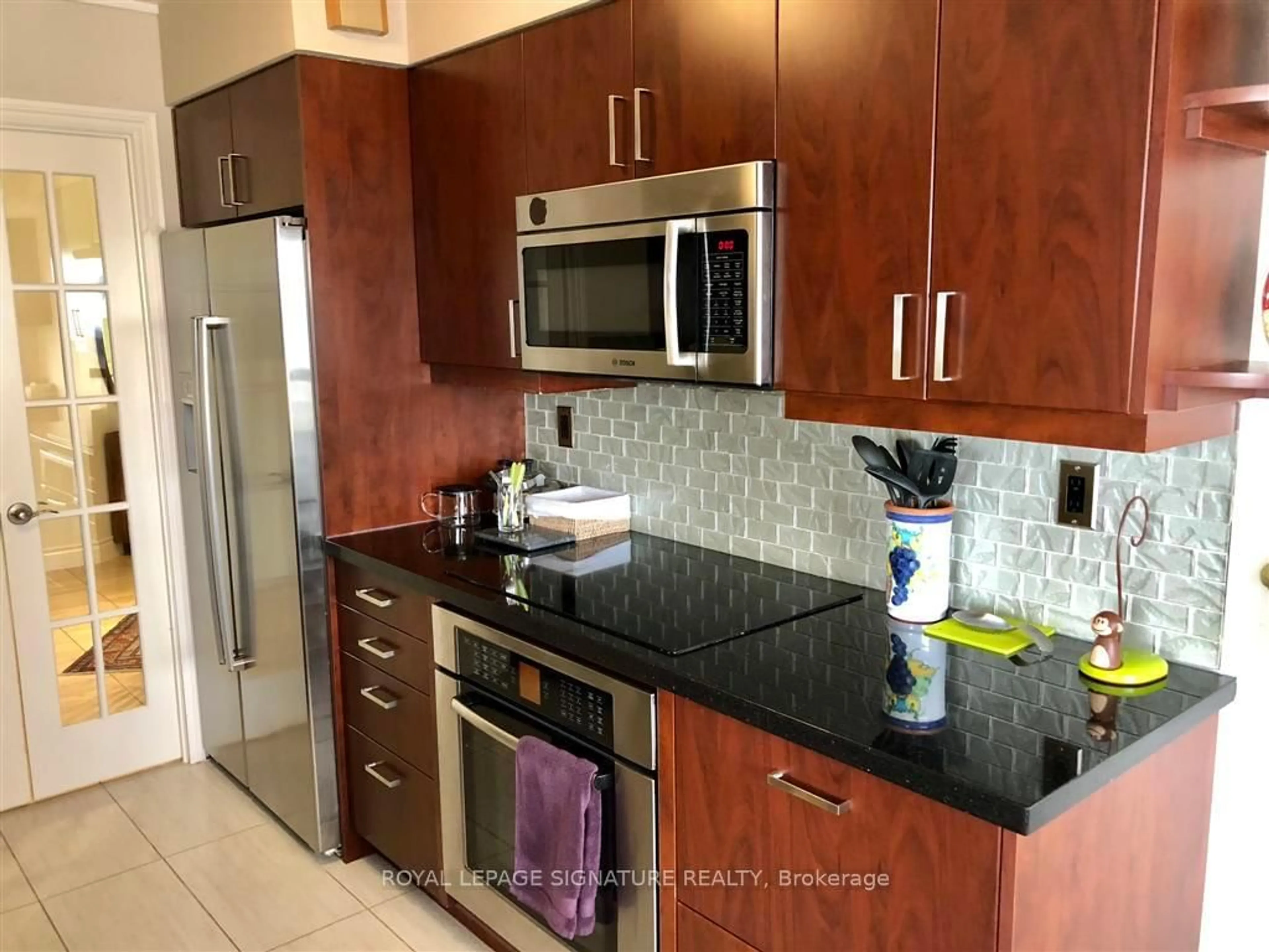 Standard kitchen, ceramic/tile floor for 78 Harrison Garden Blvd #1507, Toronto Ontario M2N 7E2