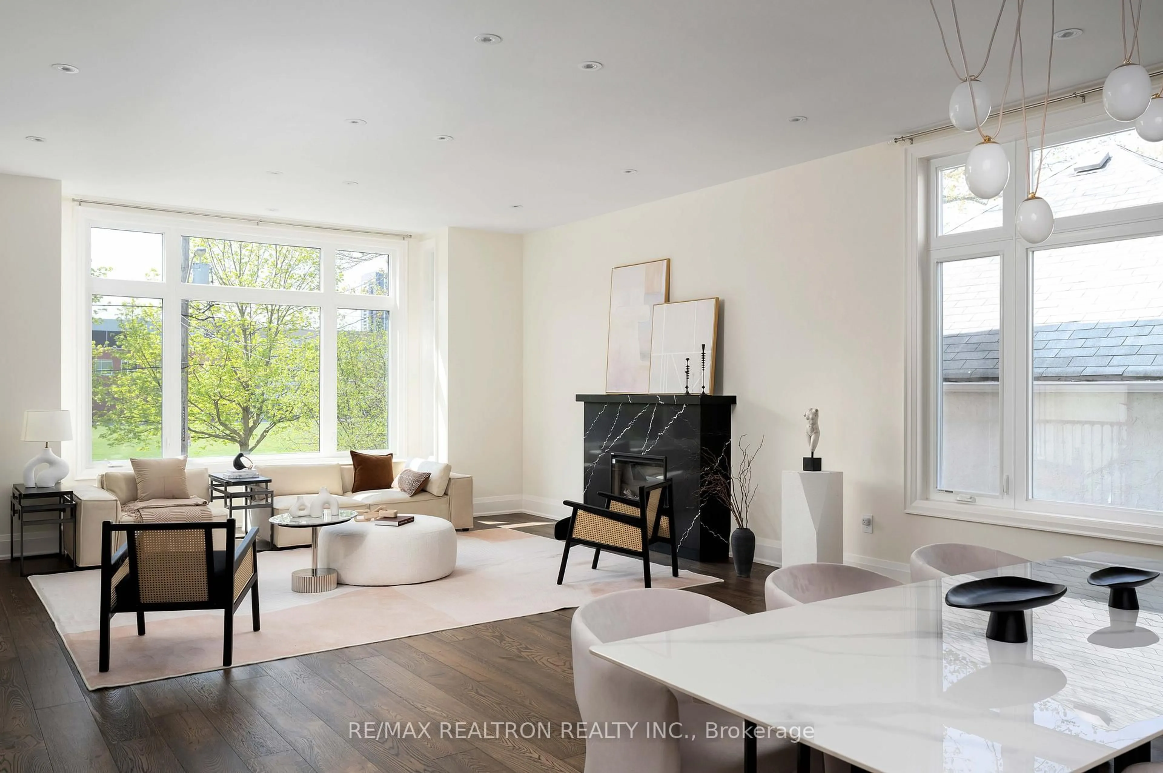 Living room with furniture, unknown for 146 Empress Ave, Toronto Ontario M2N 3T6