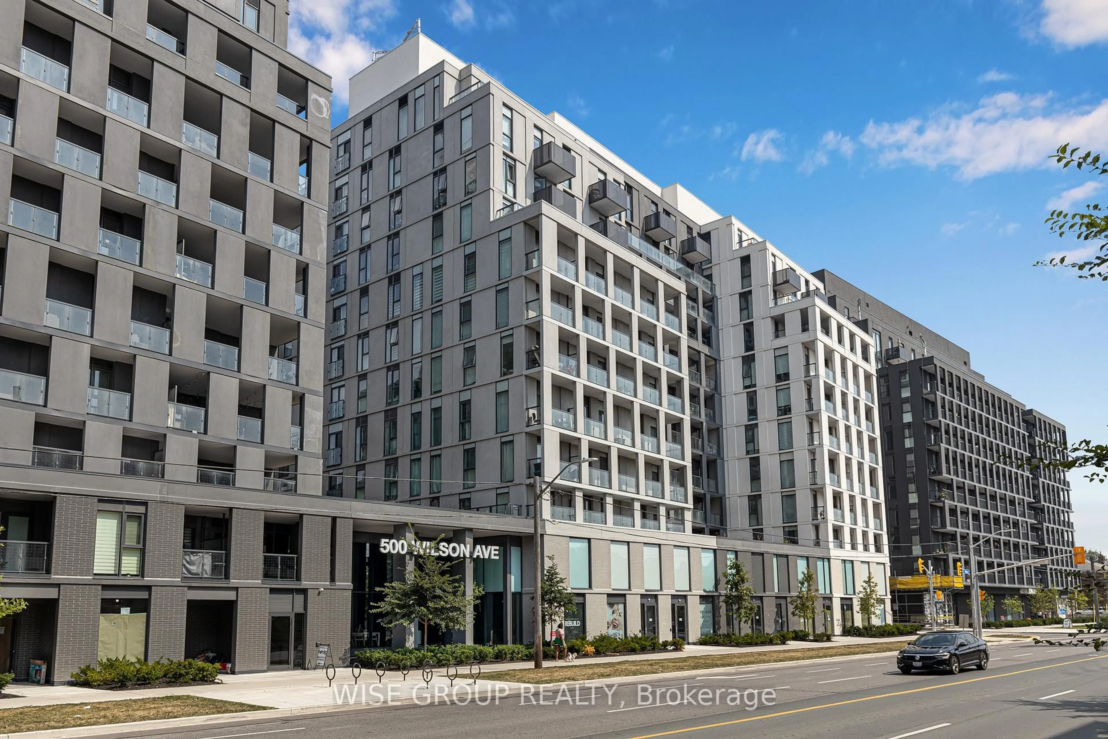 Indoor foyer for 500 Wilson Ave #607, Toronto Ontario M3H 5Y9