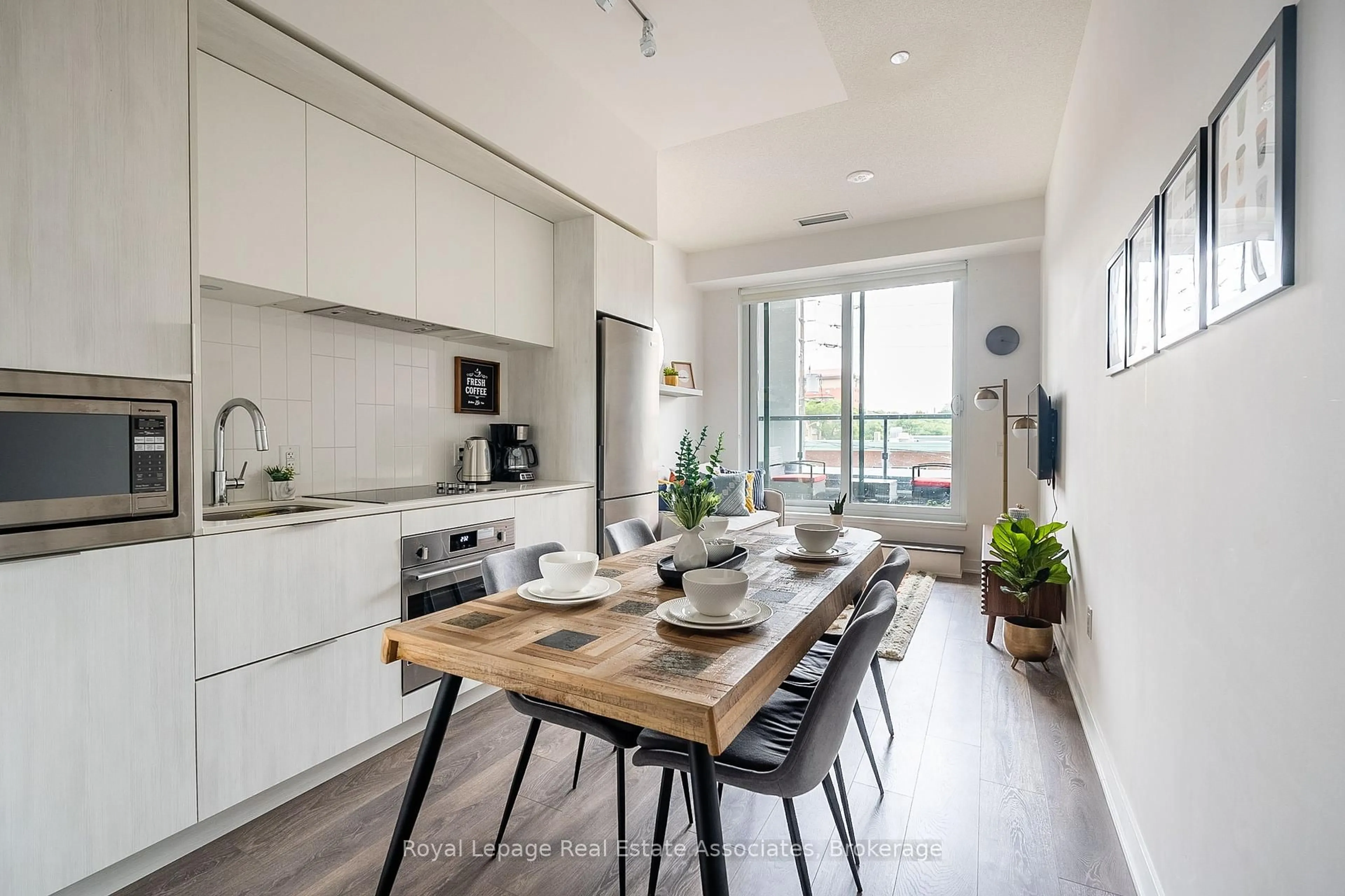 Open concept kitchen, unknown for 130 River St #204, Toronto Ontario M5A 0R8