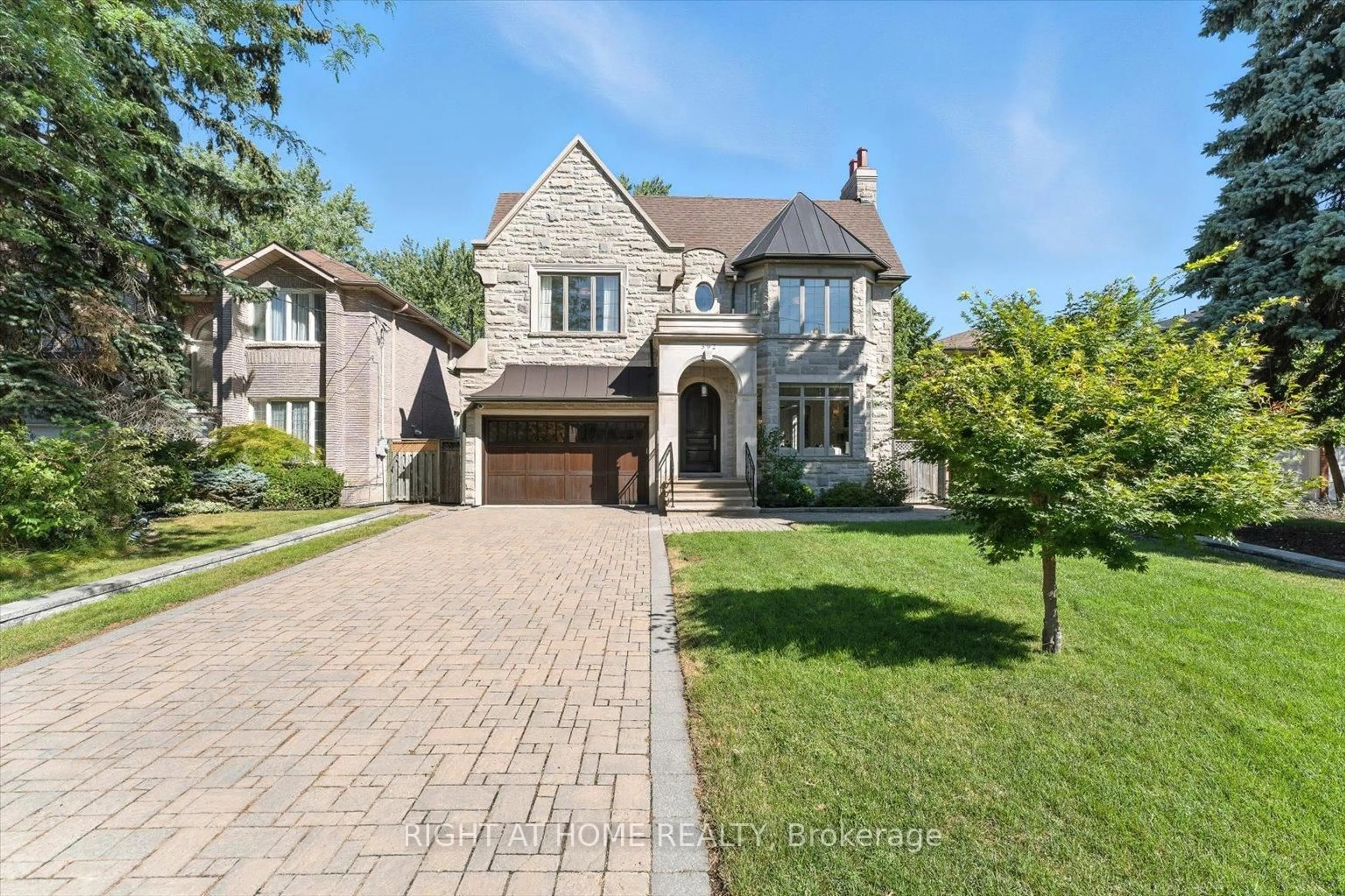 Home with brick exterior material, street for 392 Princess Ave, Toronto Ontario M2N 3S9