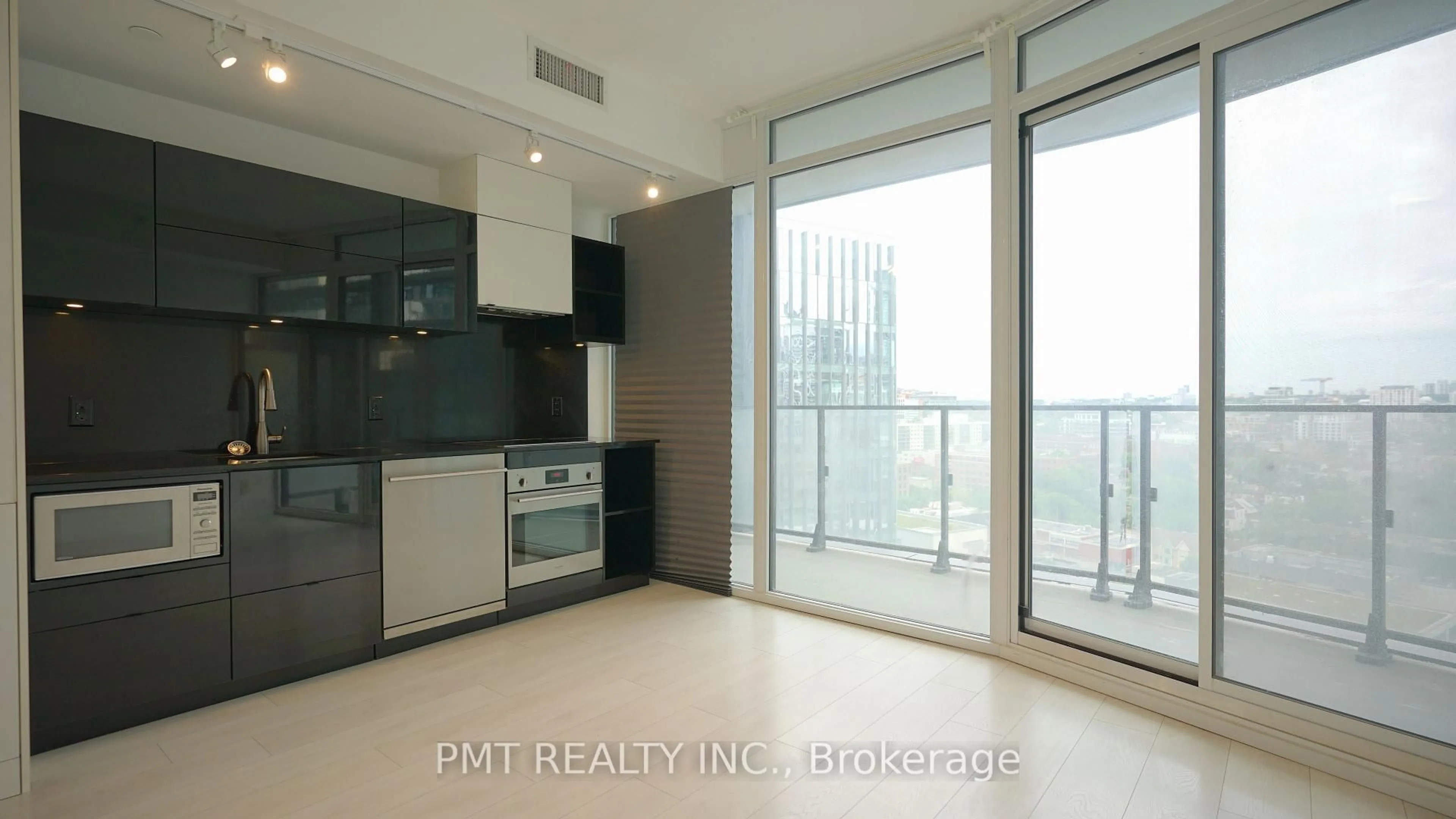Unknown for 125 Peter St #1505, Toronto Ontario M5V 2G9