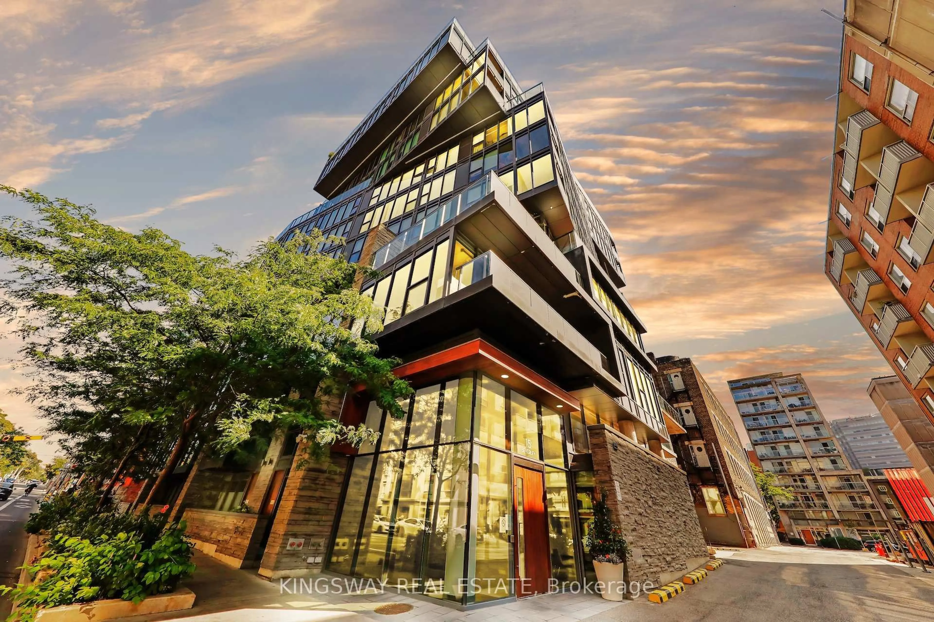 Unknown for 15 Beverley St #303, Toronto Ontario M5T 0B3