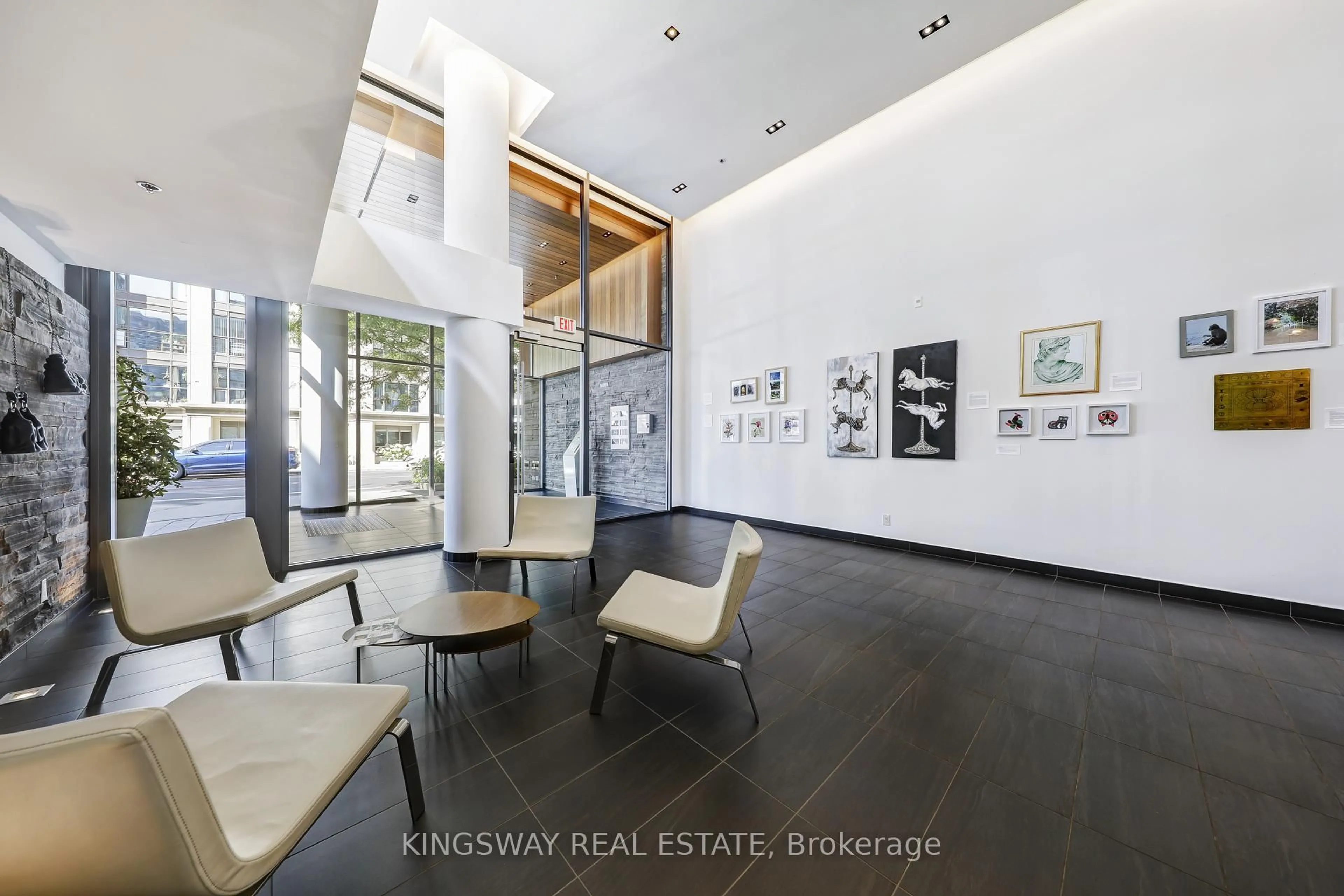 Indoor foyer for 15 Beverley St #303, Toronto Ontario M5T 0B3