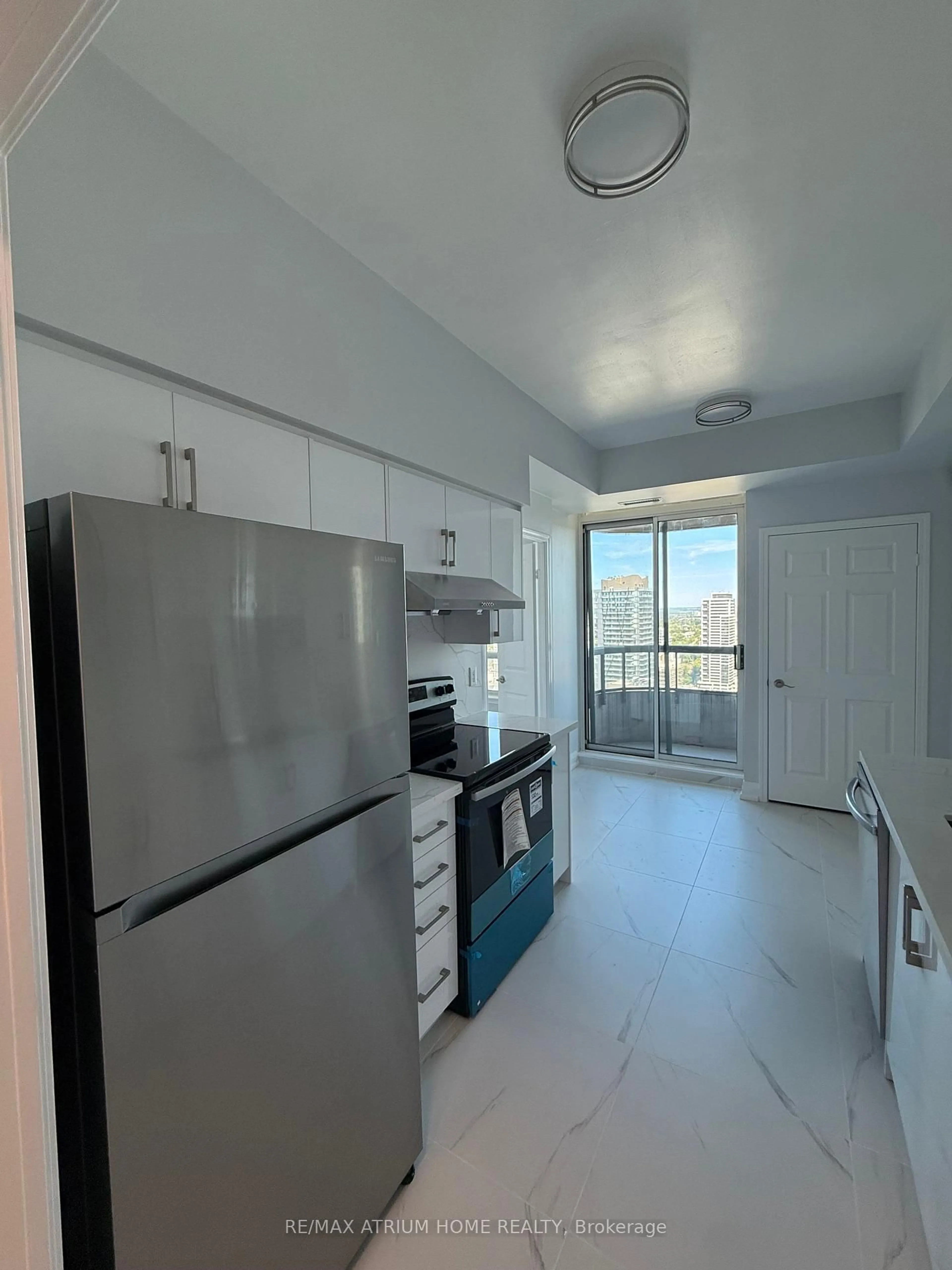 Standard kitchen, unknown for 33 Empress Ave #3002, Toronto Ontario M2N 6Y7