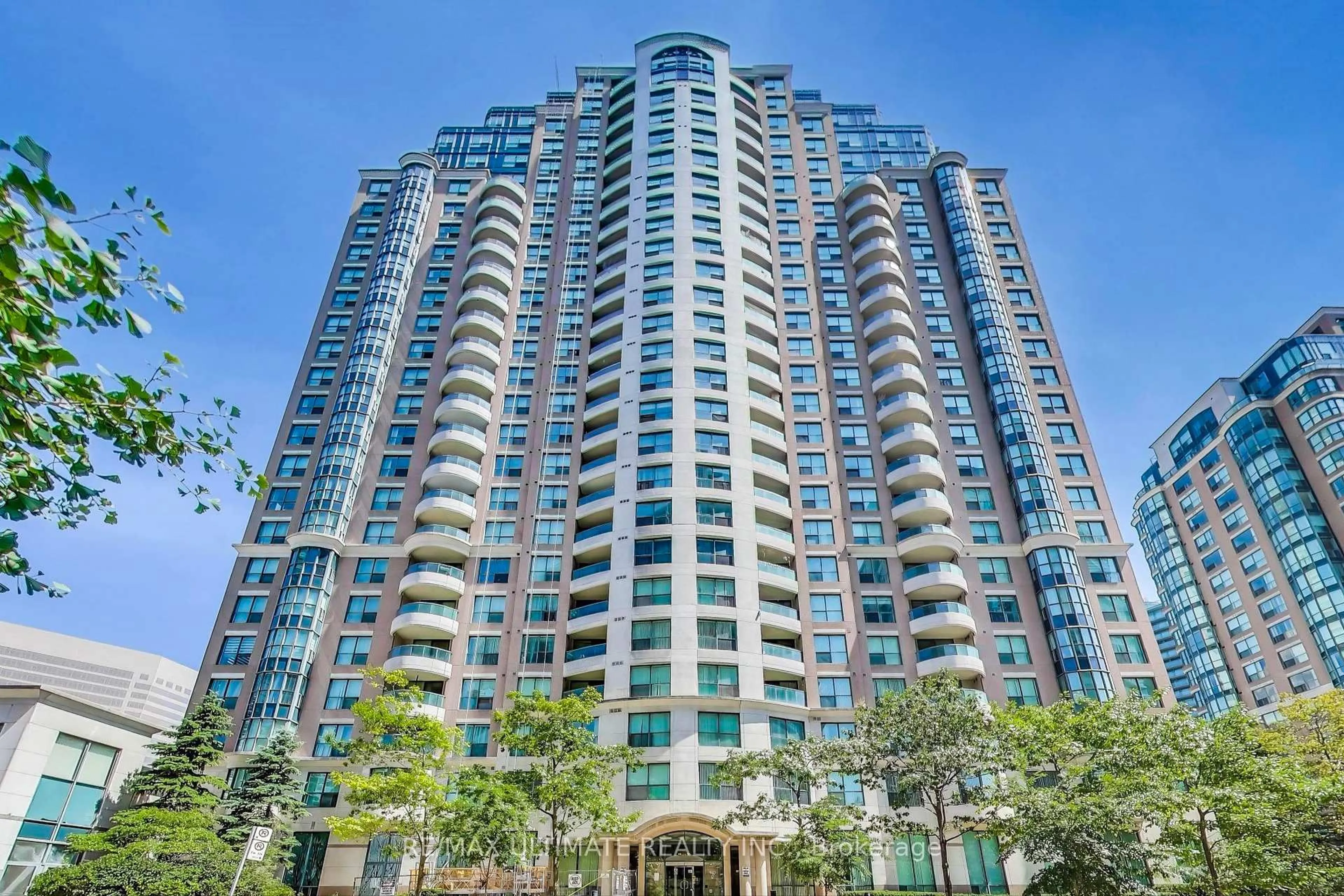 Indoor foyer for 7 Lorraine Dr #710, Toronto Ontario M2N 7H2