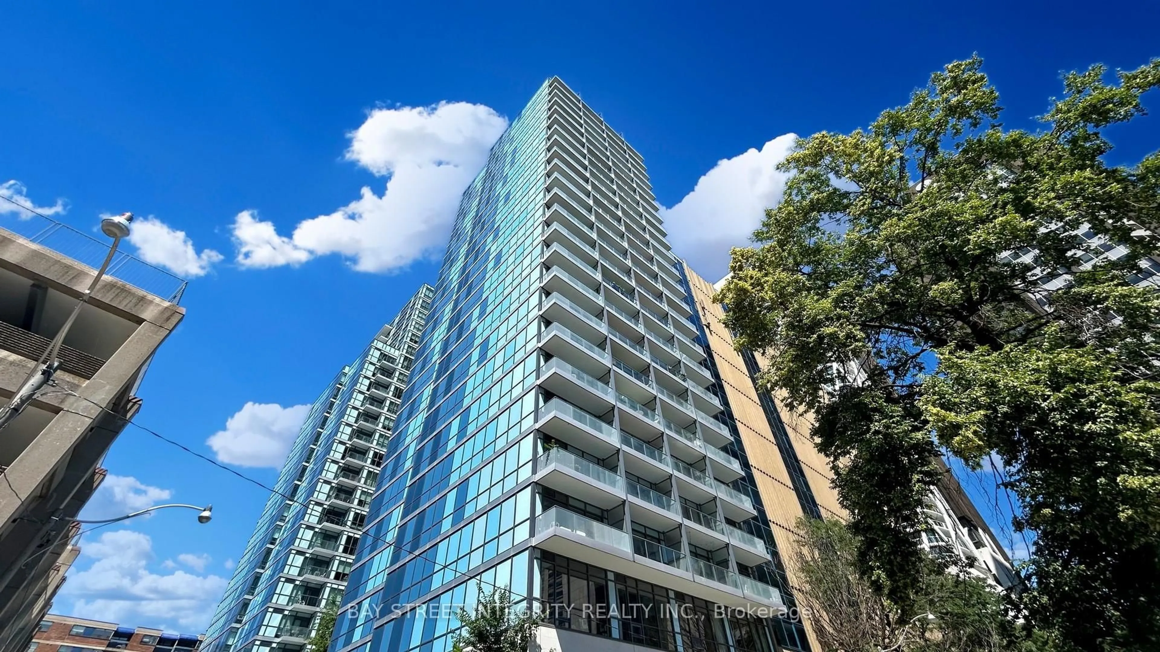 Unknown for 210 Simcoe St #2107, Toronto Ontario M5T 1T4