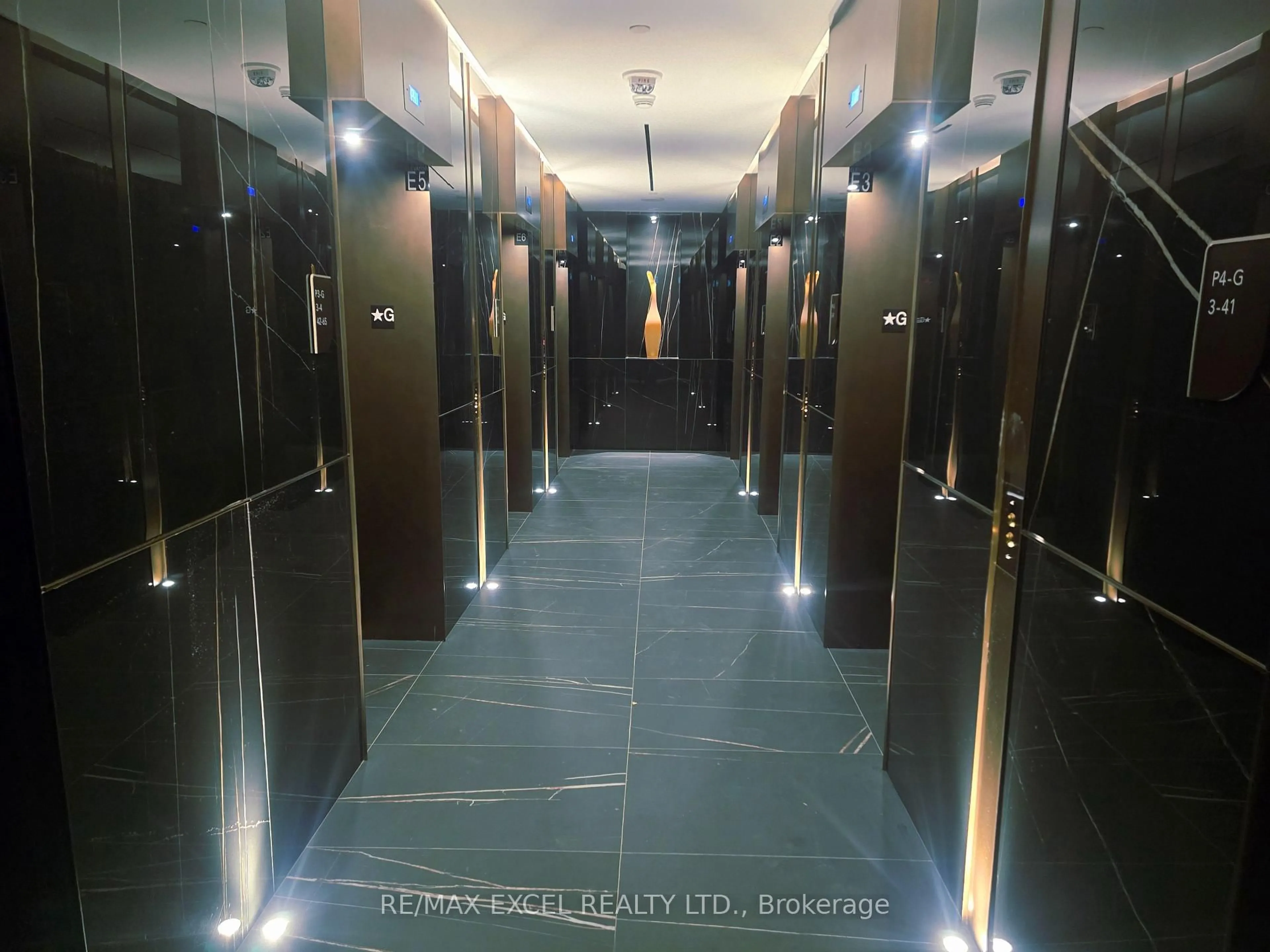 Indoor foyer for 11 Yorkville Ave #6003, Toronto Ontario M4W 0B7