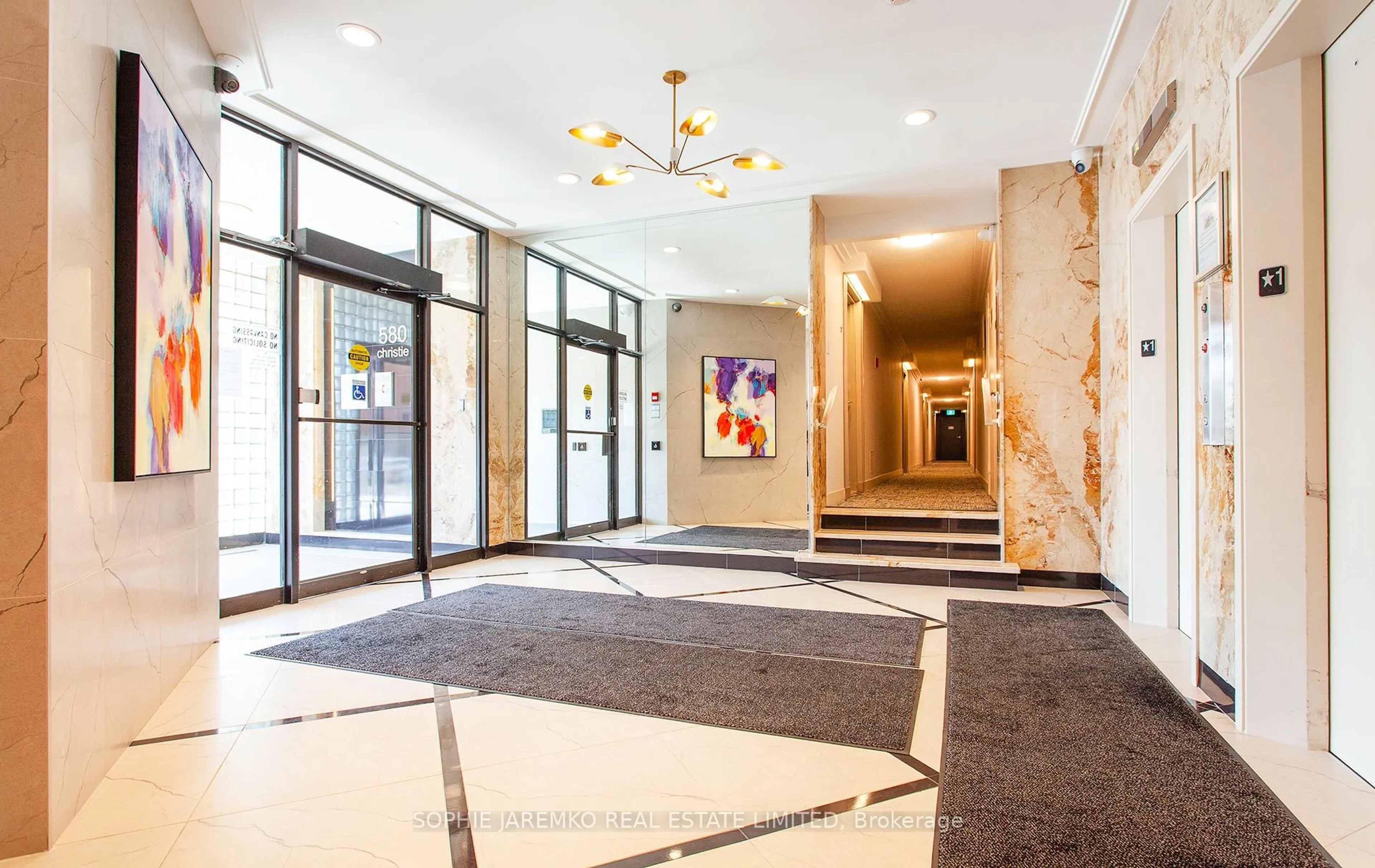 Indoor foyer for 580 Christie St #1203, Toronto Ontario M6G 3E3