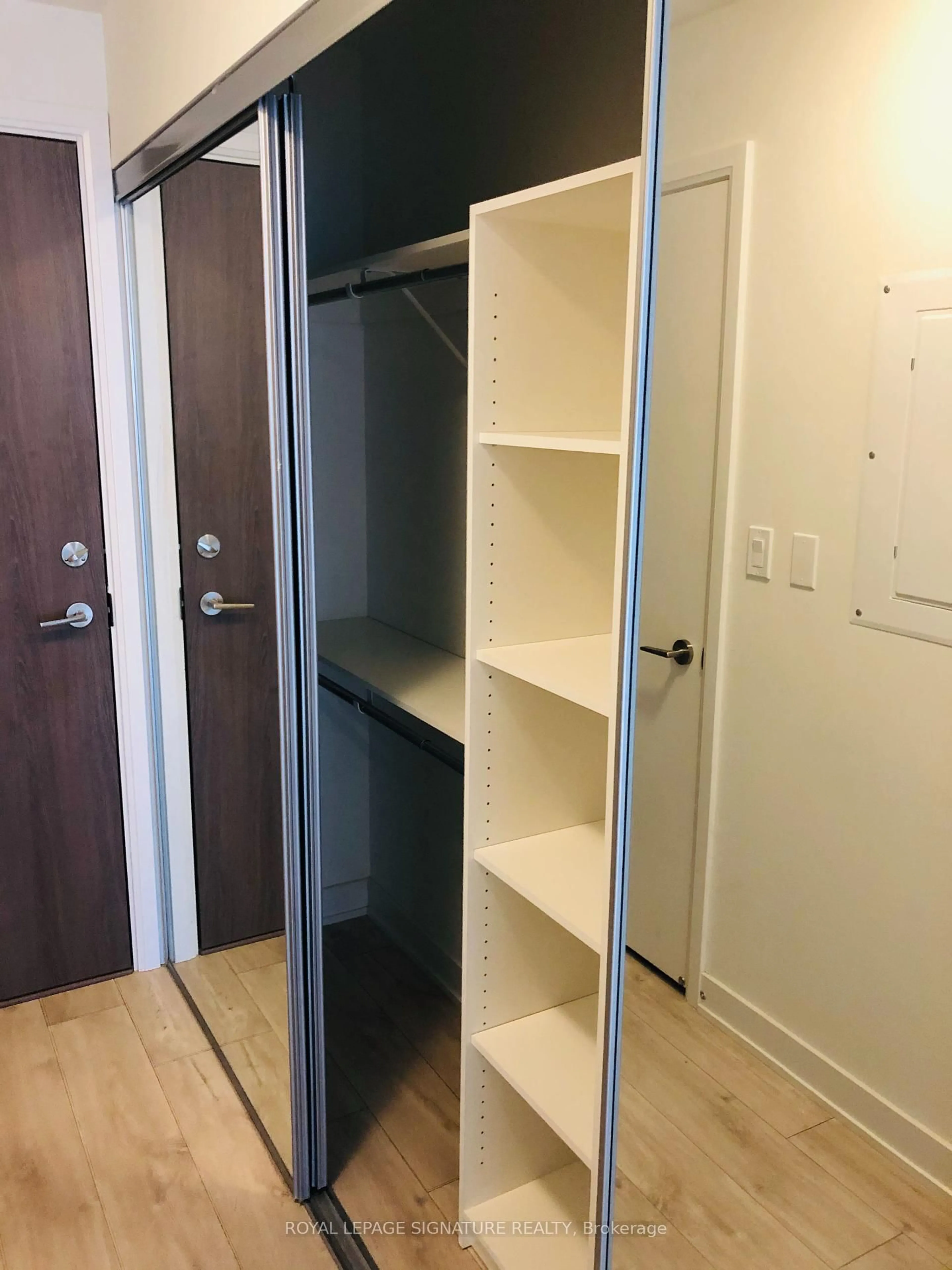 Storage room or clothes room or walk-in closet for 576 Front St #1011E, Toronto Ontario M5V 1C1