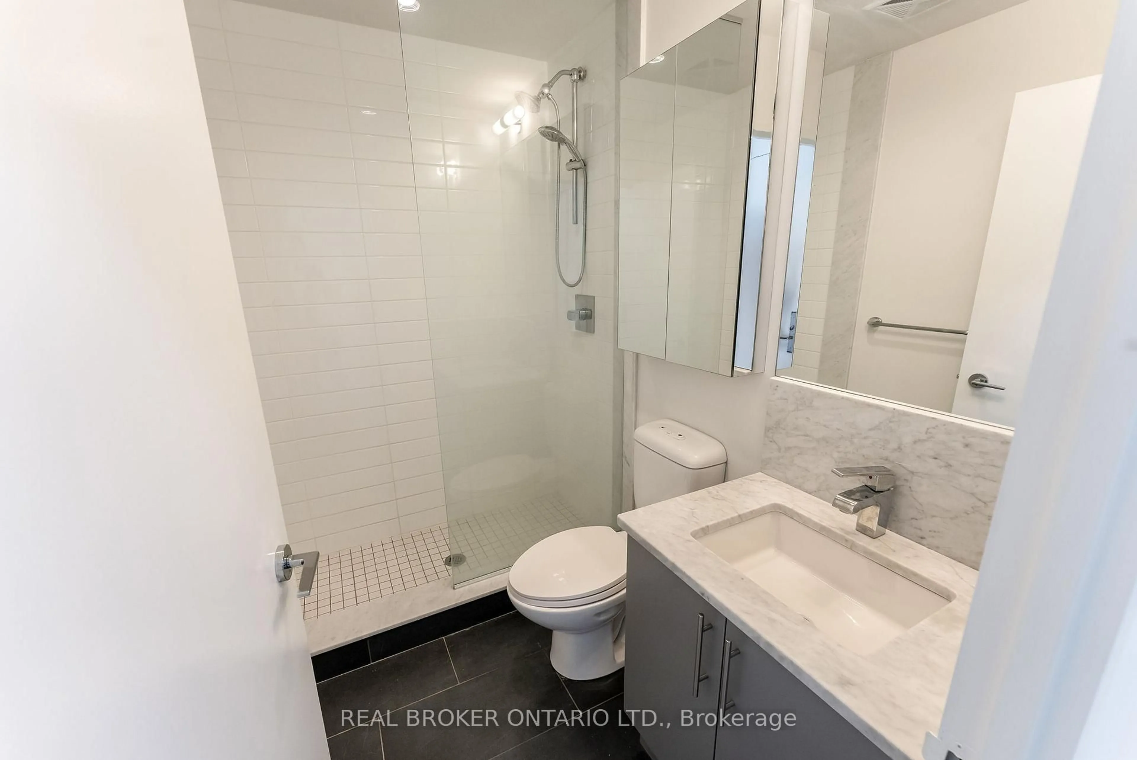 Standard bathroom, ceramic/tile floor for 83 Redpath Ave #1509, Toronto Ontario M4S 0A2