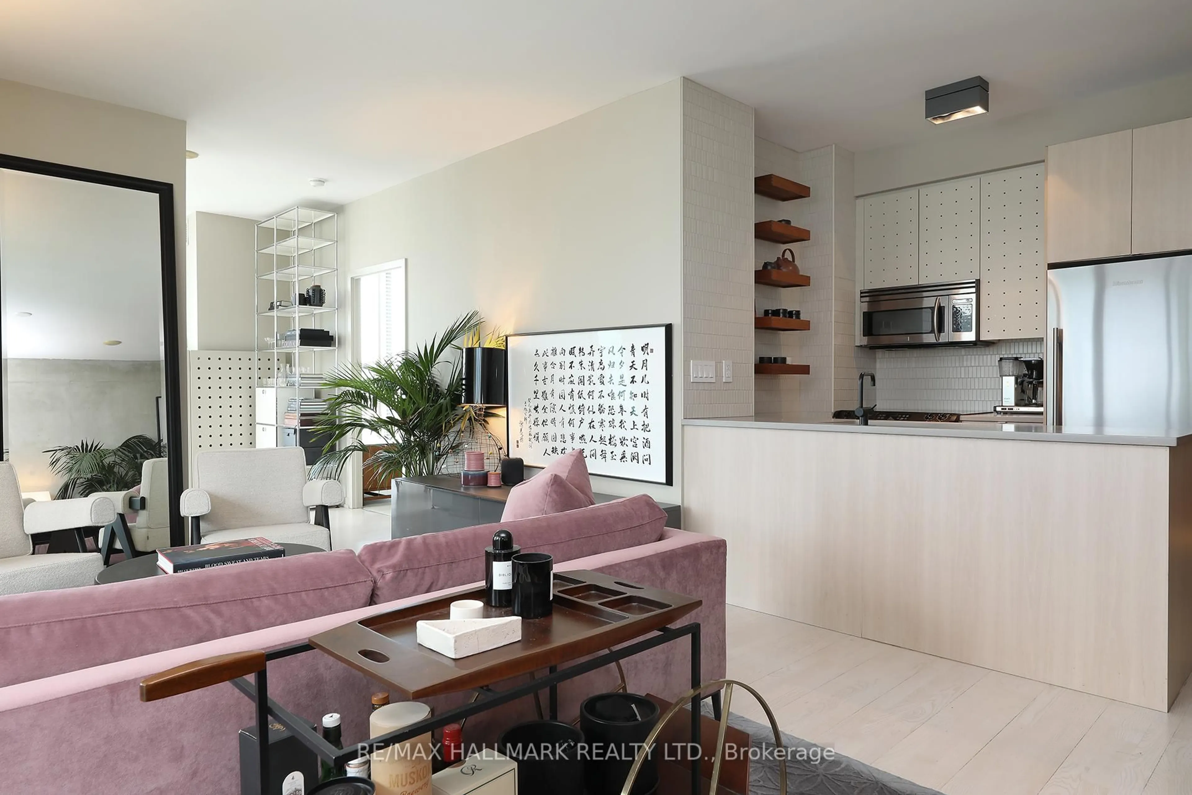 Living room with furniture, ceramic/tile floor for 33 Lombard St #2406, Toronto Ontario M5C 3H8
