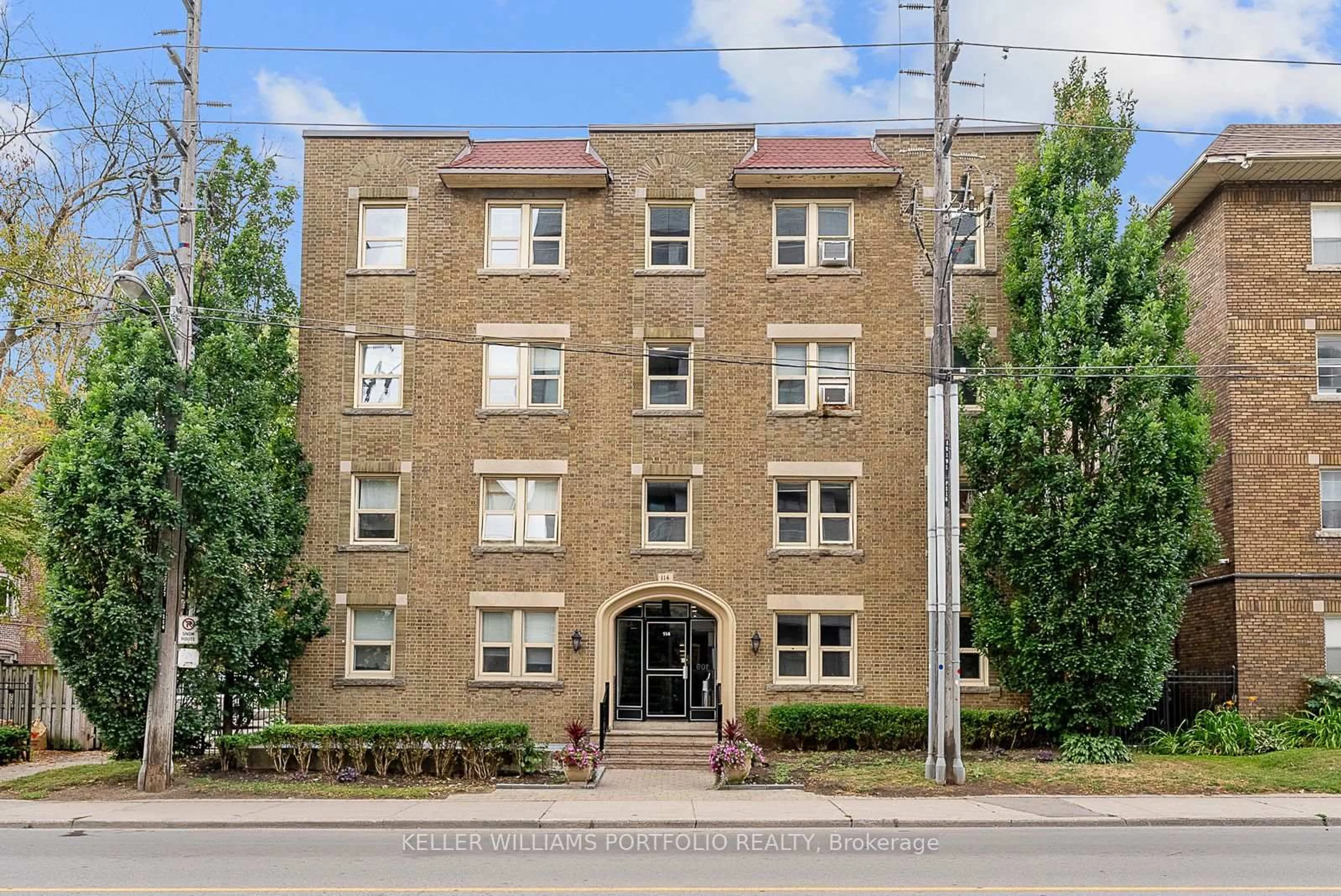 Unknown for 114 Vaughan Rd #402, Toronto Ontario M6C 2M1