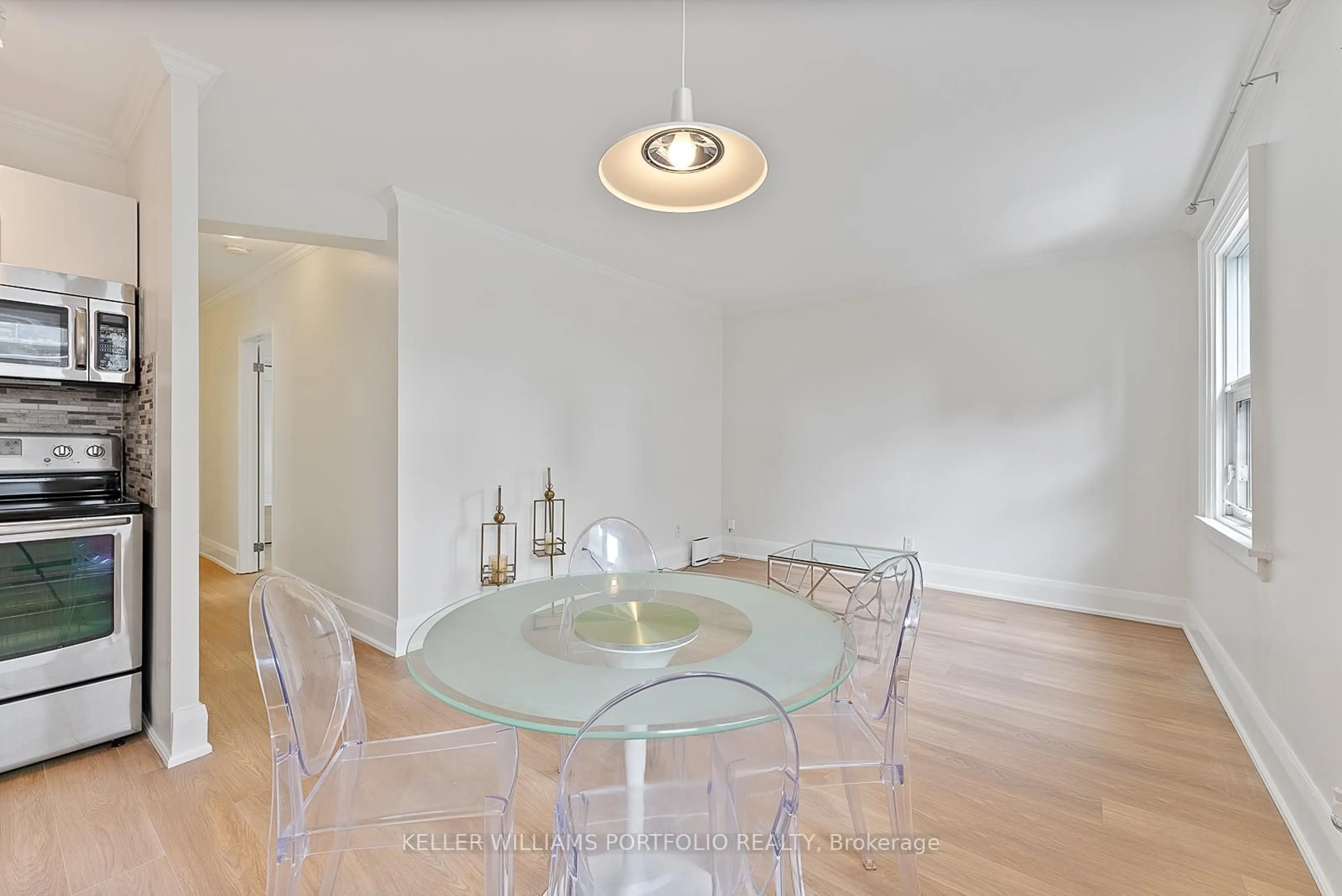 Dining room, unknown for 114 Vaughan Rd #402, Toronto Ontario M6C 2M1