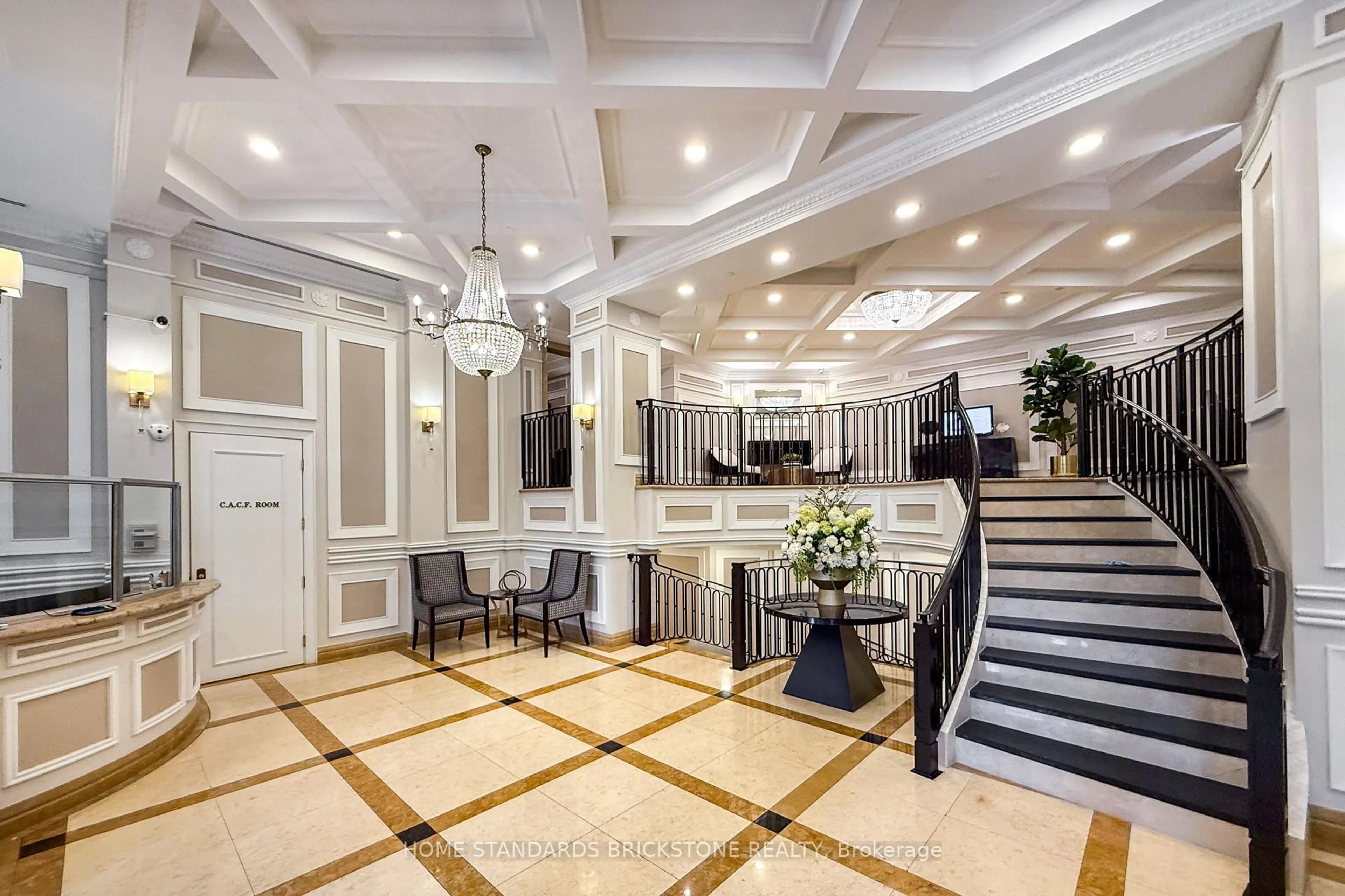 Indoor foyer for 10 Old York Mills Rd #310, Toronto Ontario M2P 2G9