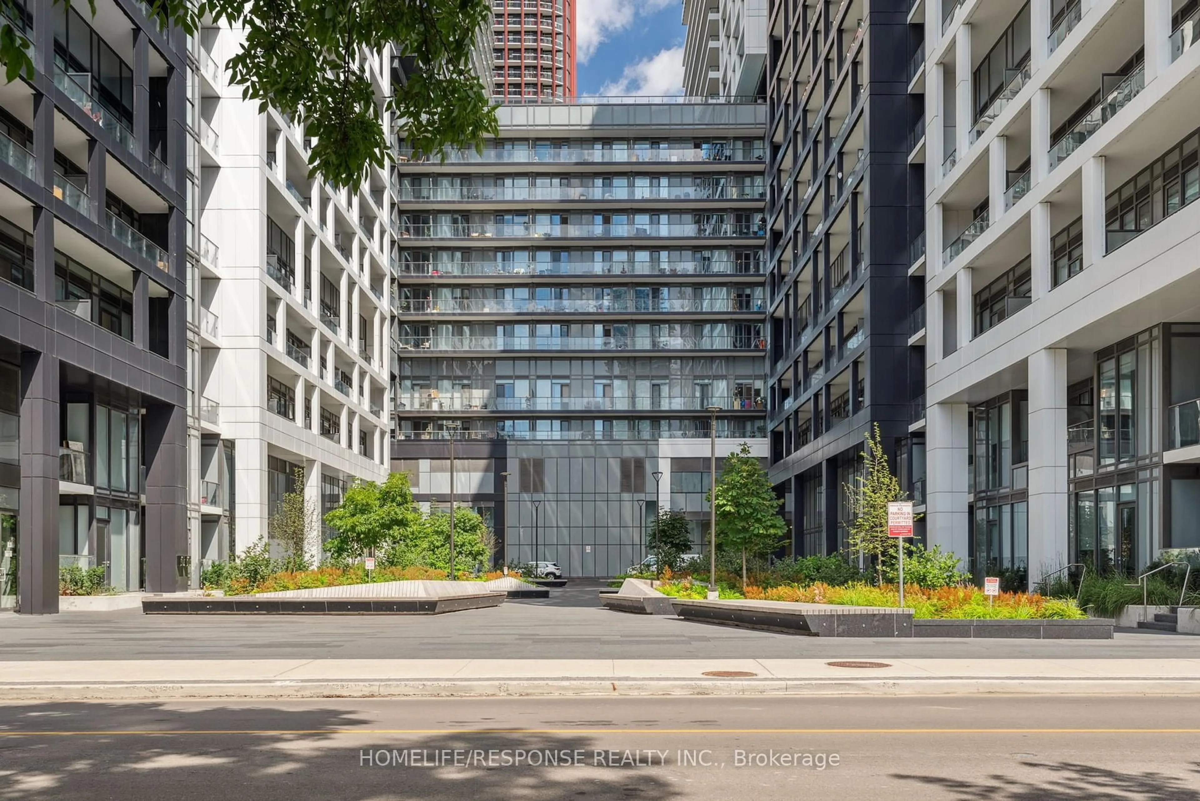 Indoor foyer for 60 PRINCESS St #347, Toronto Ontario M5A 2C7