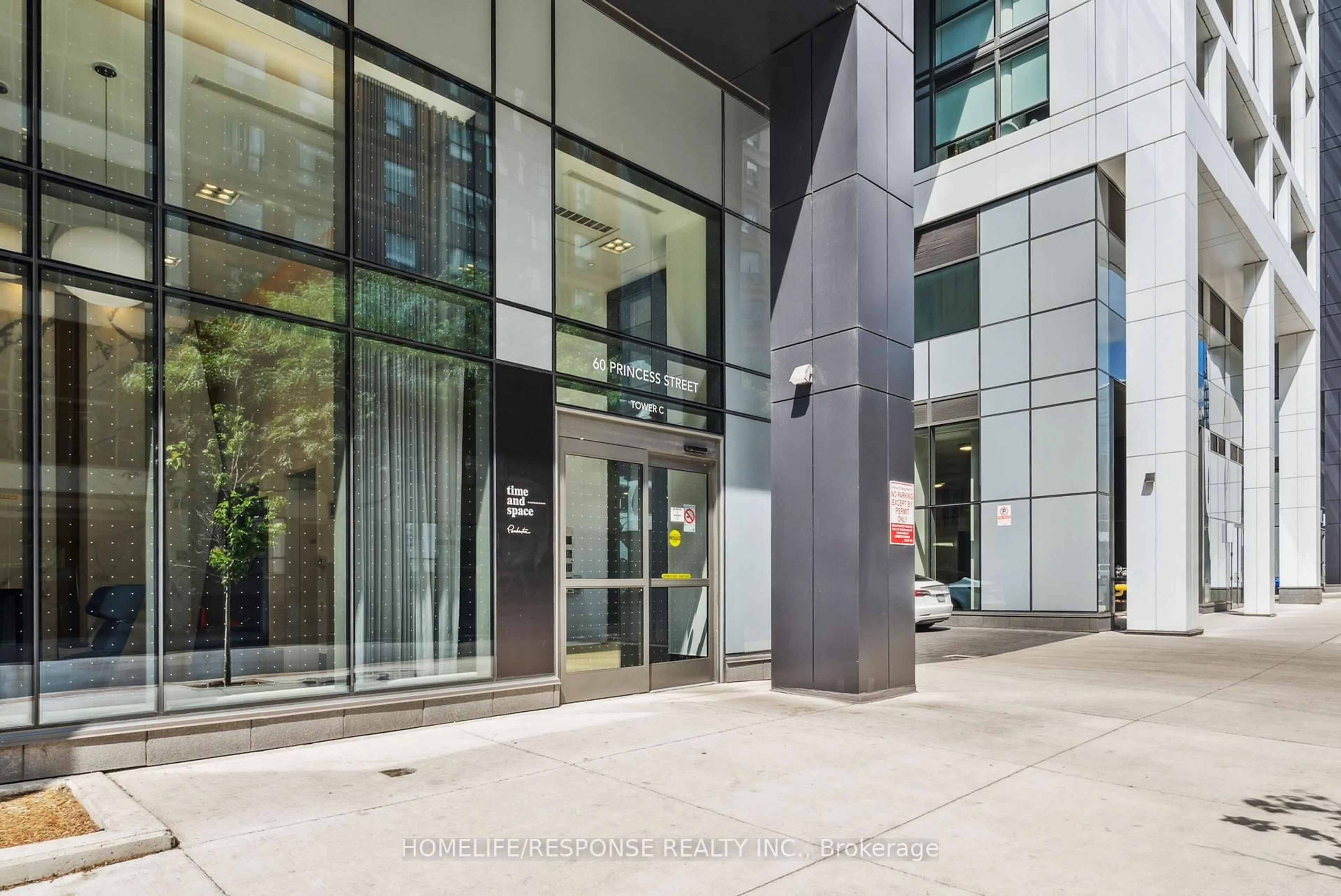 Indoor foyer for 60 PRINCESS St #347, Toronto Ontario M5A 2C7
