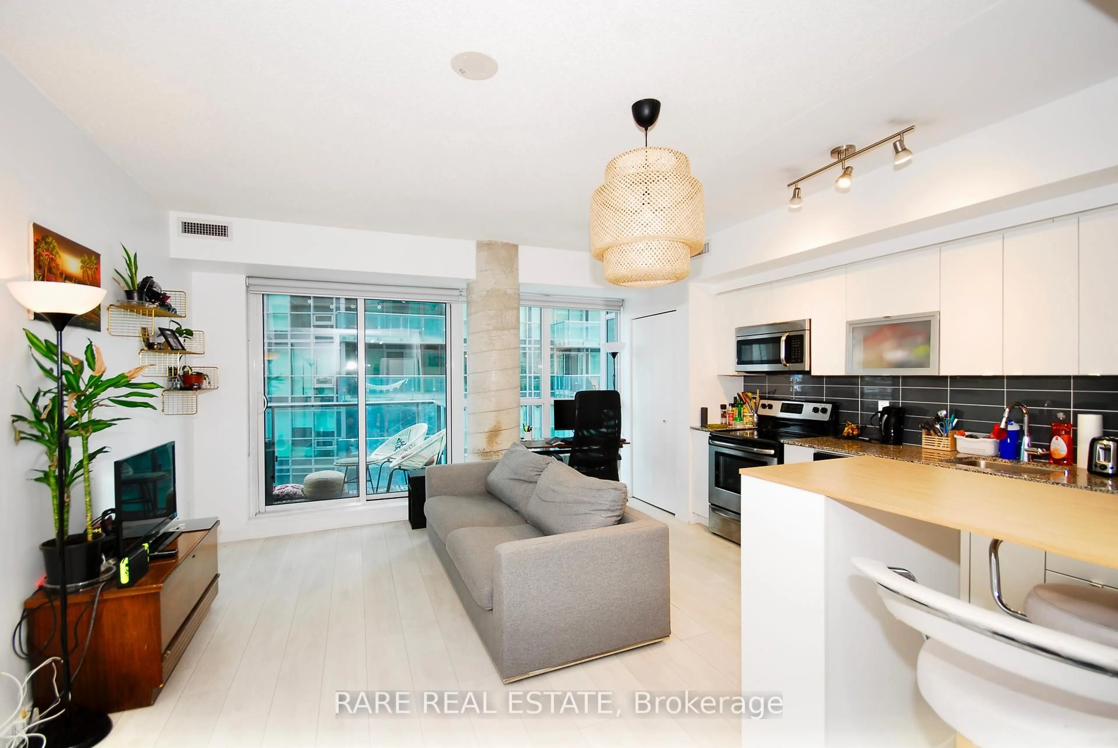 Open concept kitchen, ceramic/tile floor for 69 Lynn Williams St #610, Toronto Ontario M6K 3R7