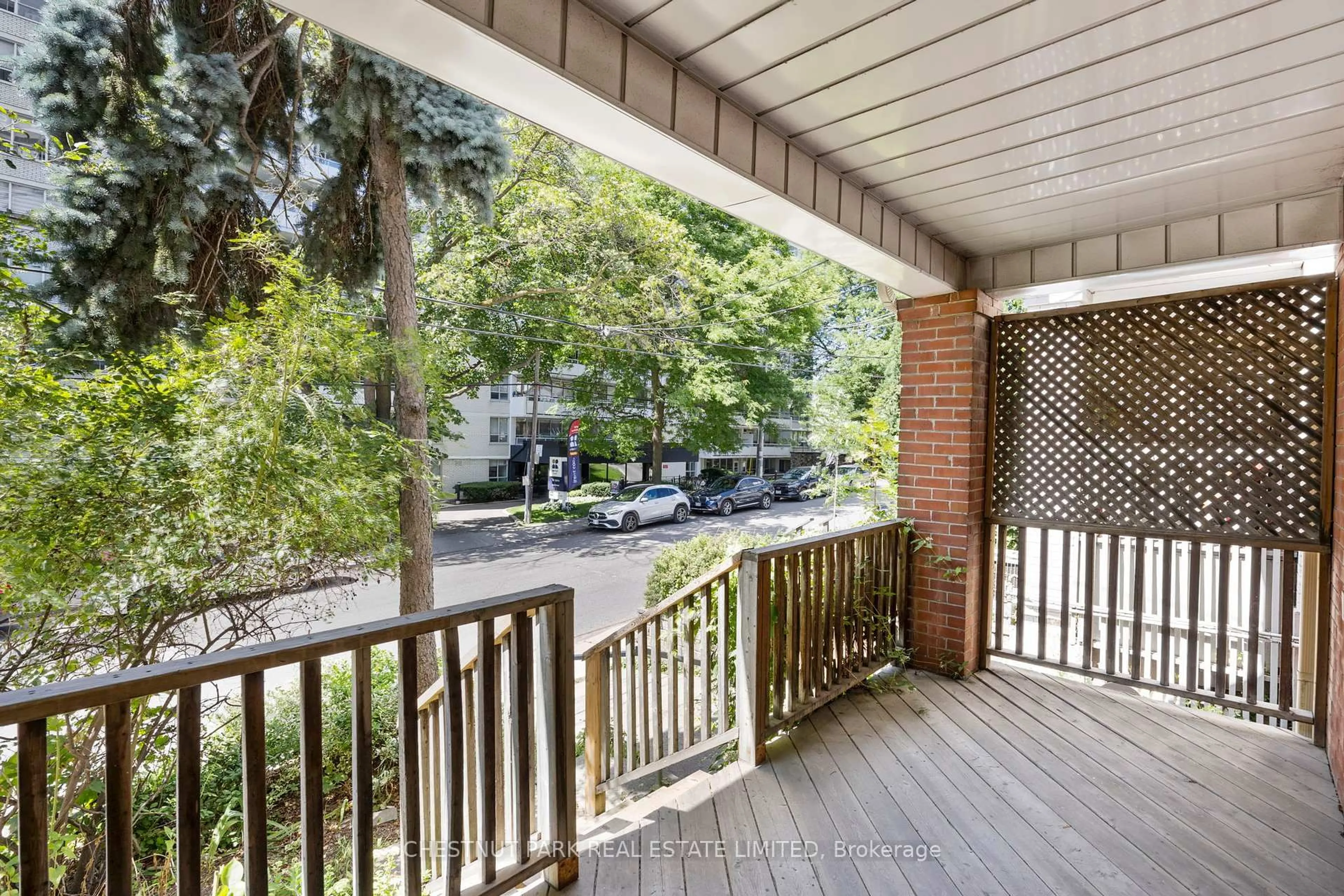 Patio, street for 23 Edith Dr, Toronto Ontario M4R 1Y9