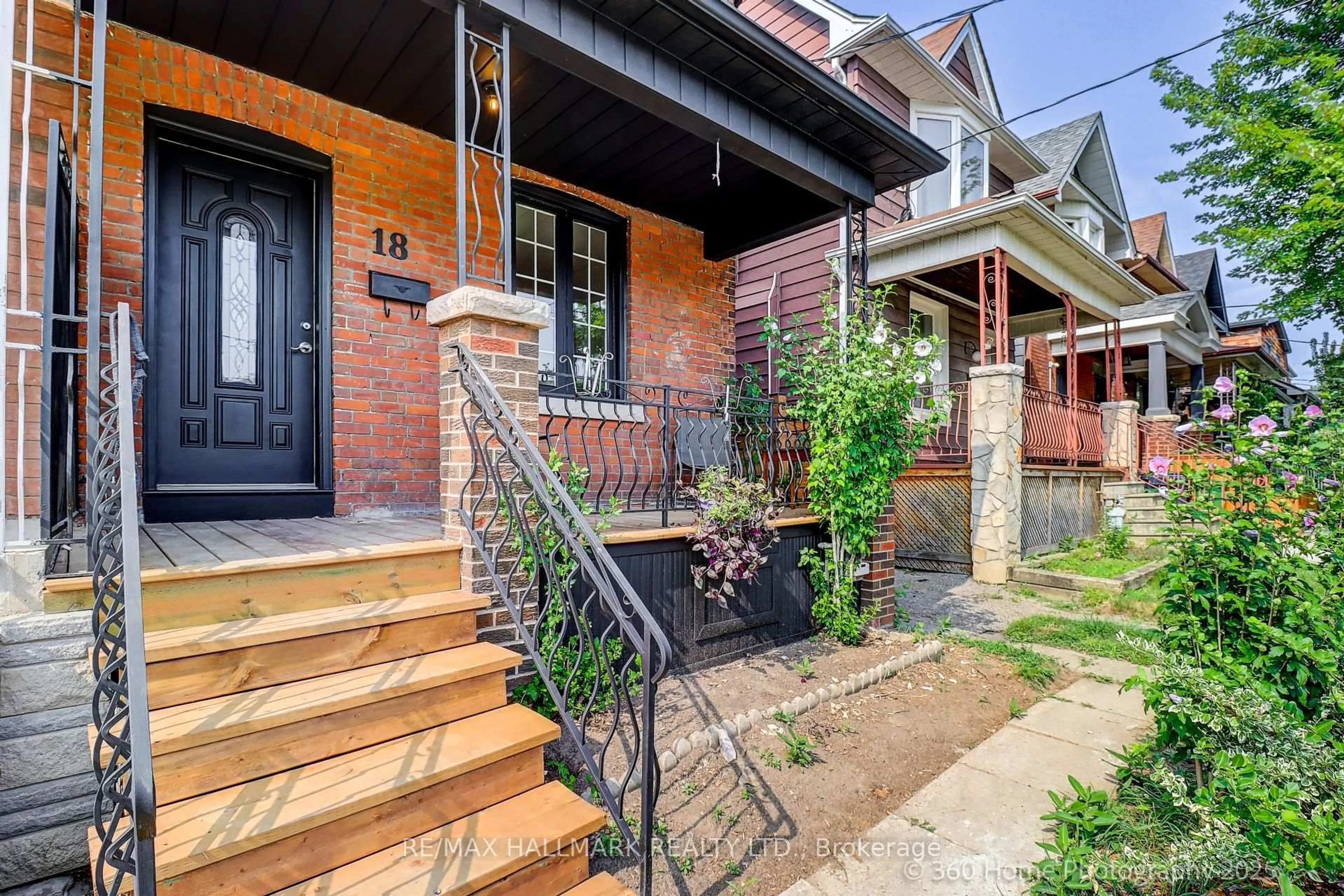 Home with brick exterior material, street for 18 Conway Ave, Toronto Ontario M6E 1H2