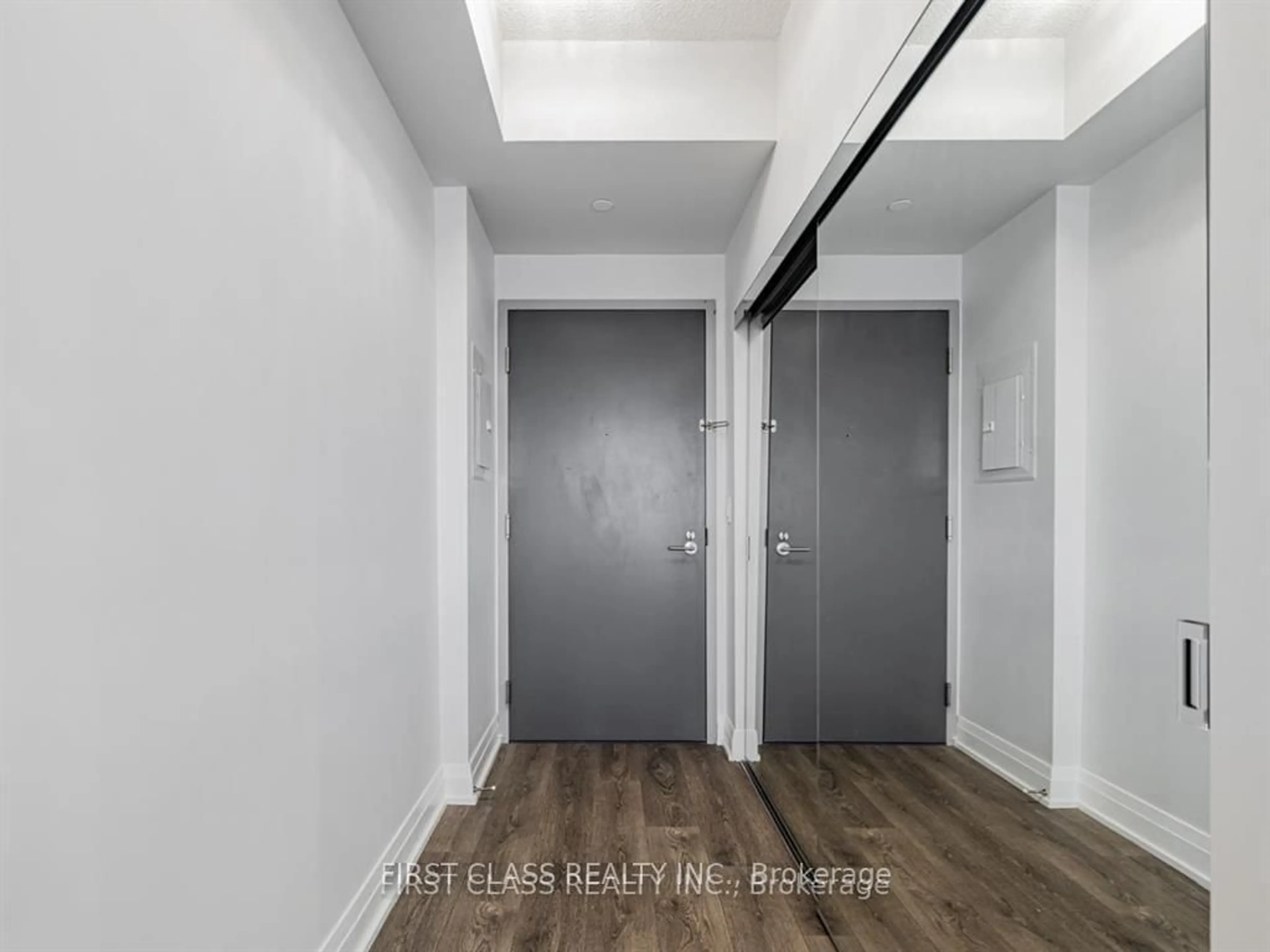 Indoor entryway for 36 Forest Manor Rd #1003, Toronto Ontario M2J 1M5