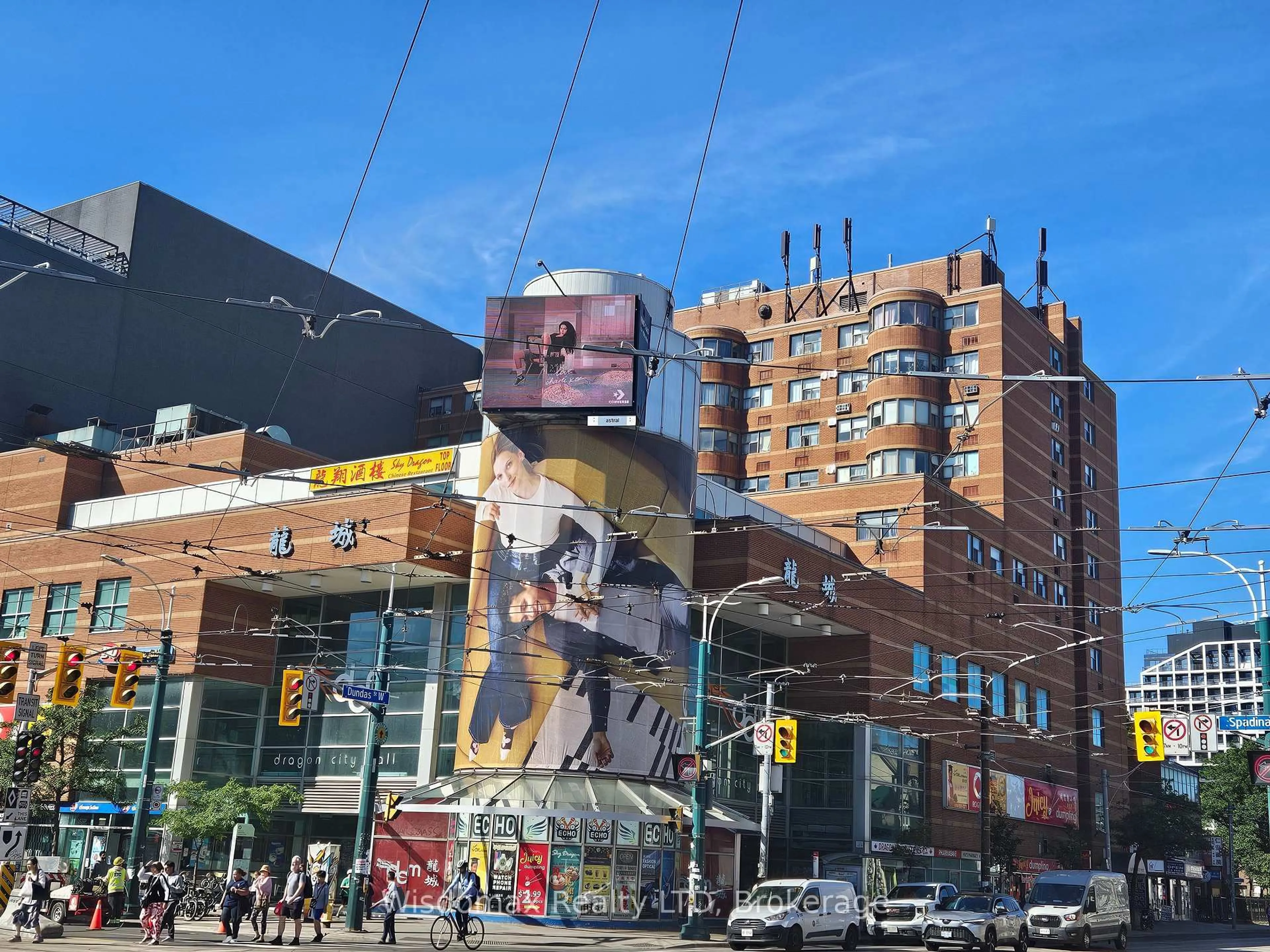 Blurry image for 519 Dundas St #803, Toronto Ontario M5T 1H2