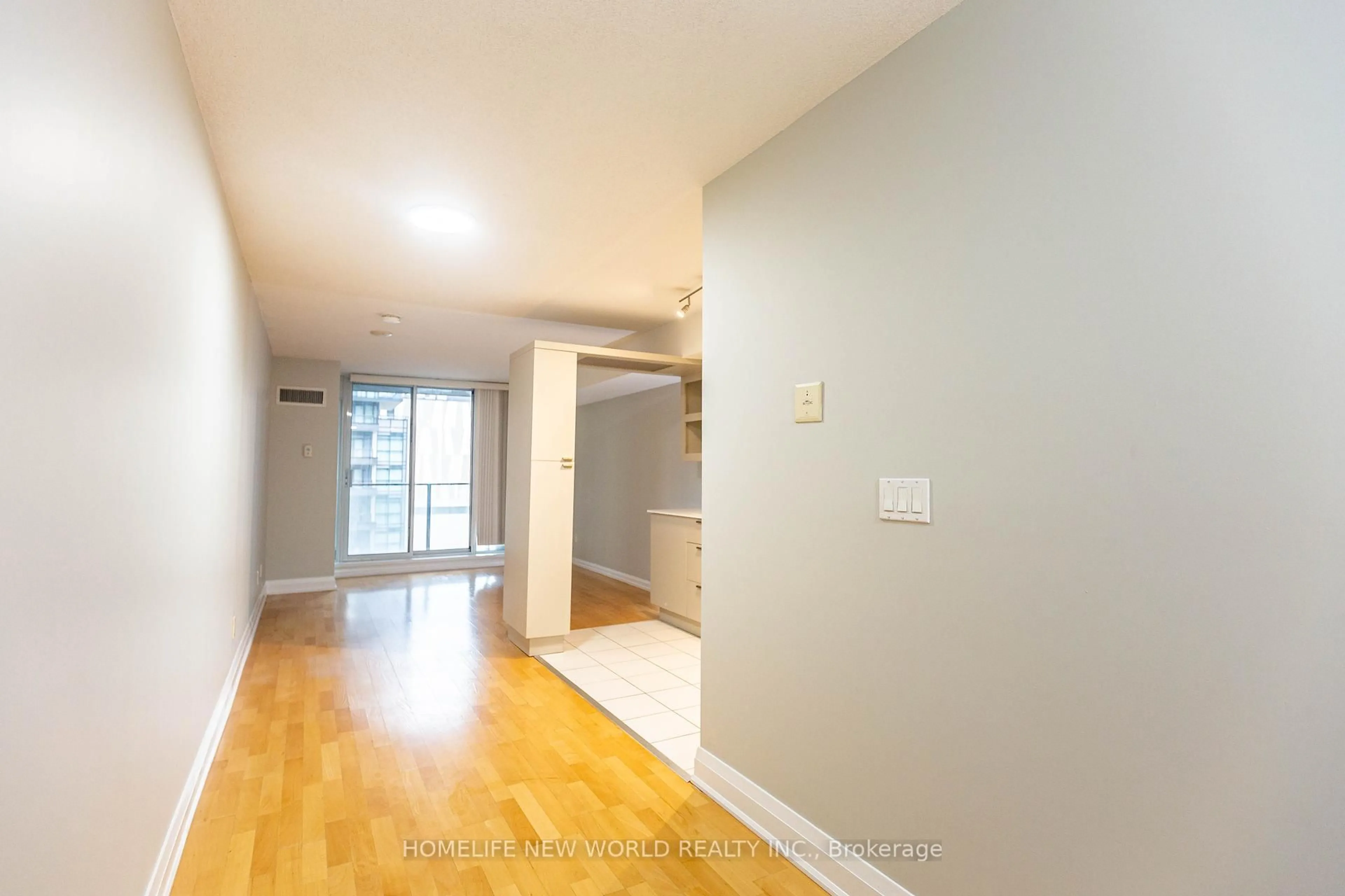 Unknown for 111 Elizabeth St #951, Toronto Ontario M5G 1P7