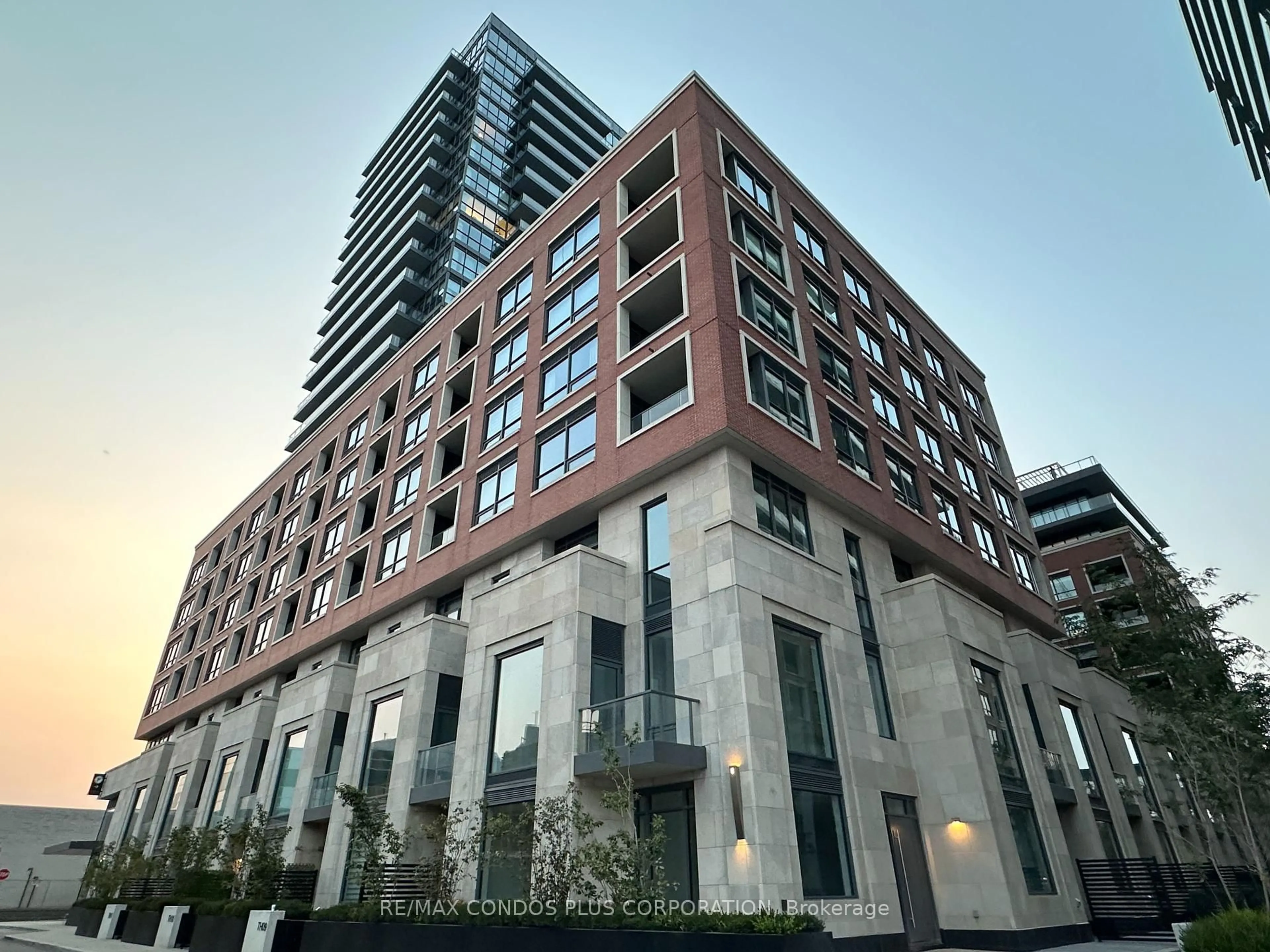 Indoor foyer for 33 Frederick Todd Way #430, Toronto Ontario M4G 0C9