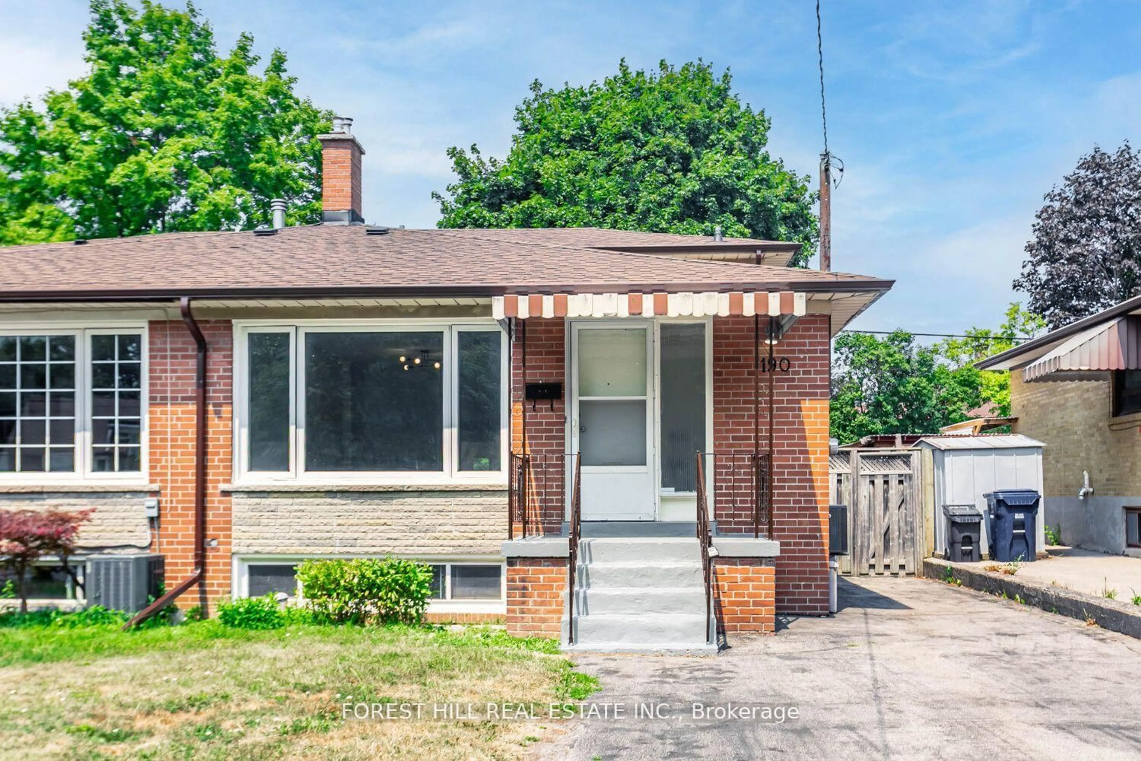 Home with brick exterior material, street for 190 Lynedock Cres, Toronto Ontario M3A 2B4