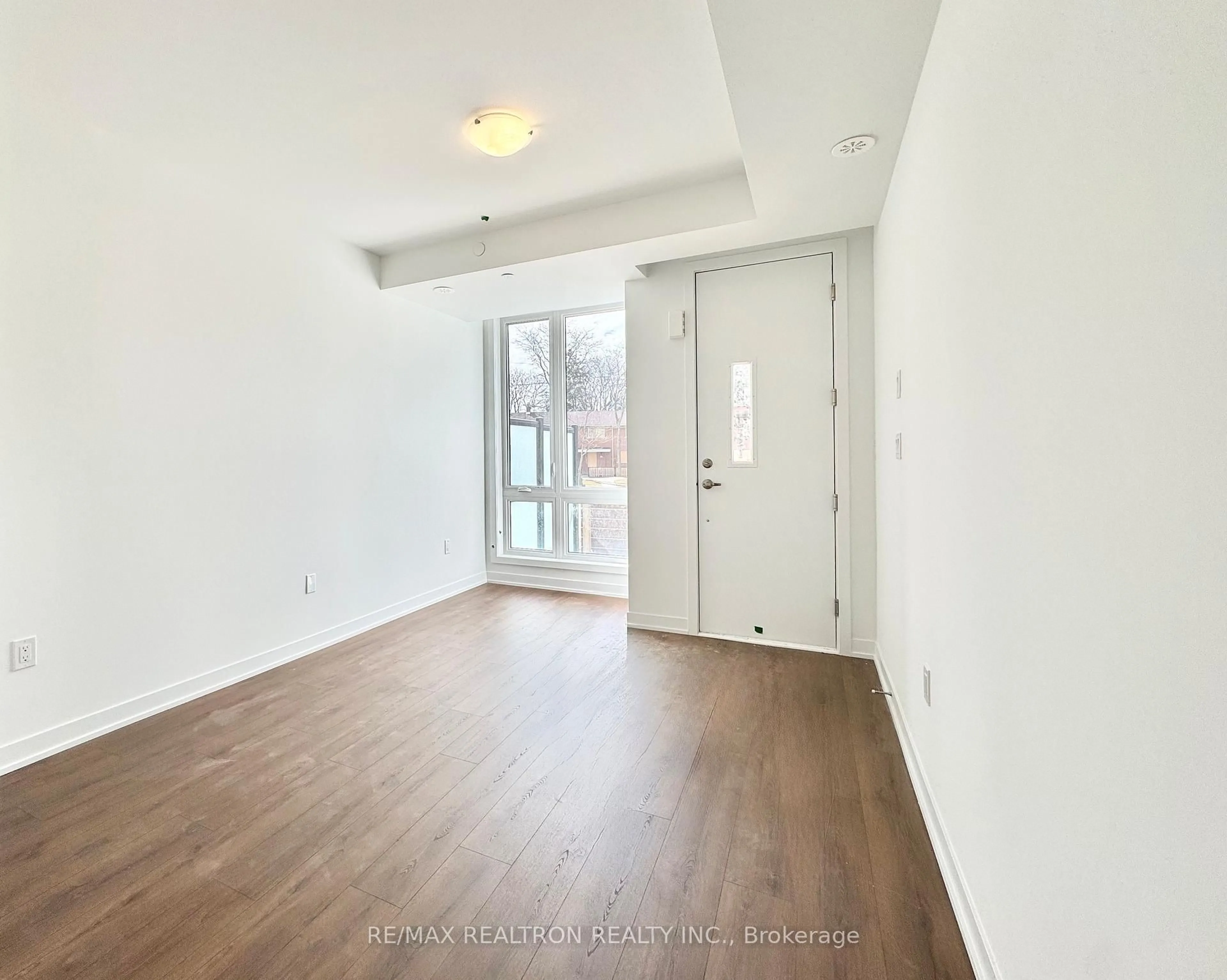 Unknown for 24 Turtle Island Rd, Toronto Ontario M6A 2M5