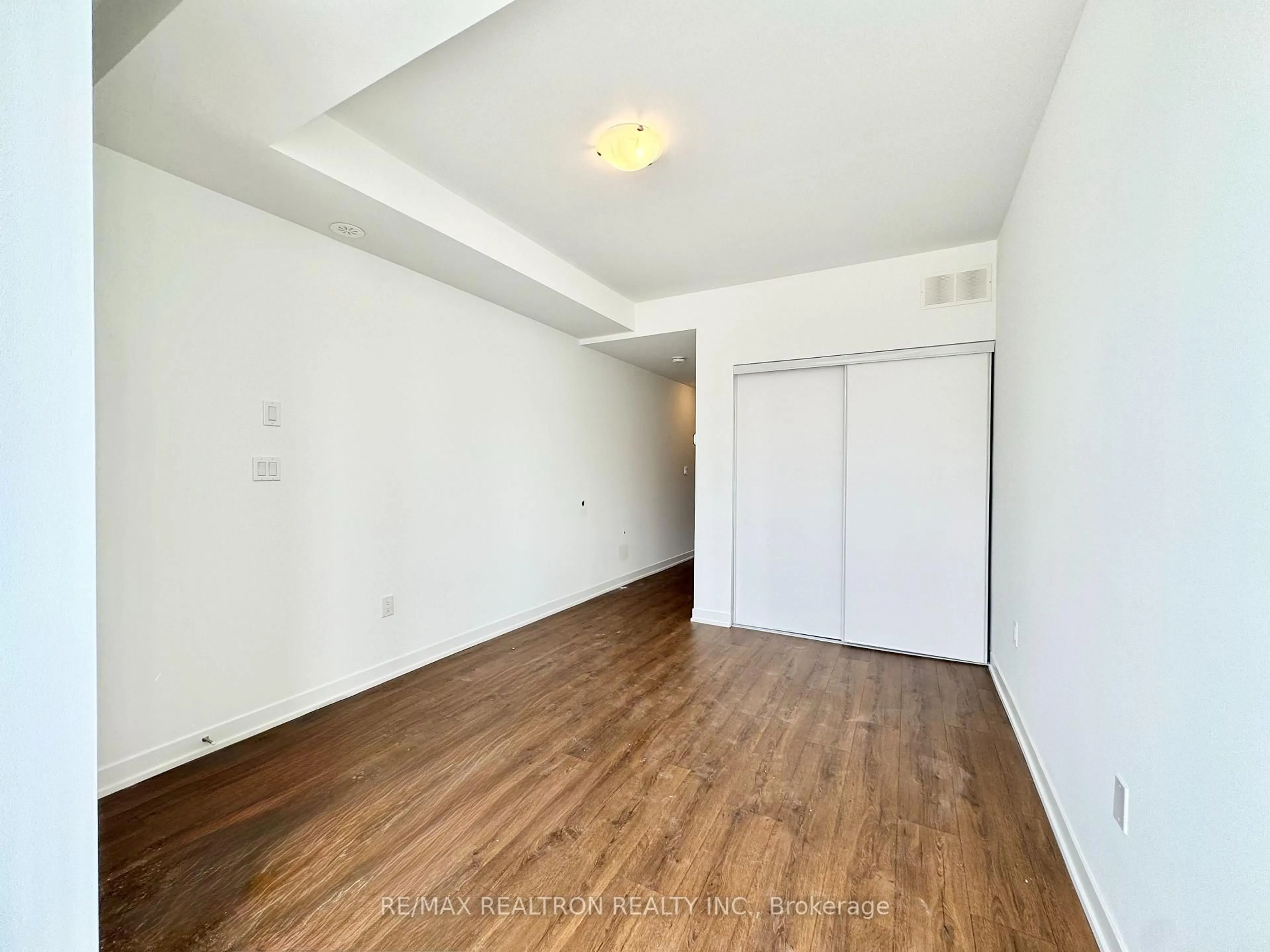 A pic of a room for 24 Turtle Island Rd, Toronto Ontario M6A 2M5