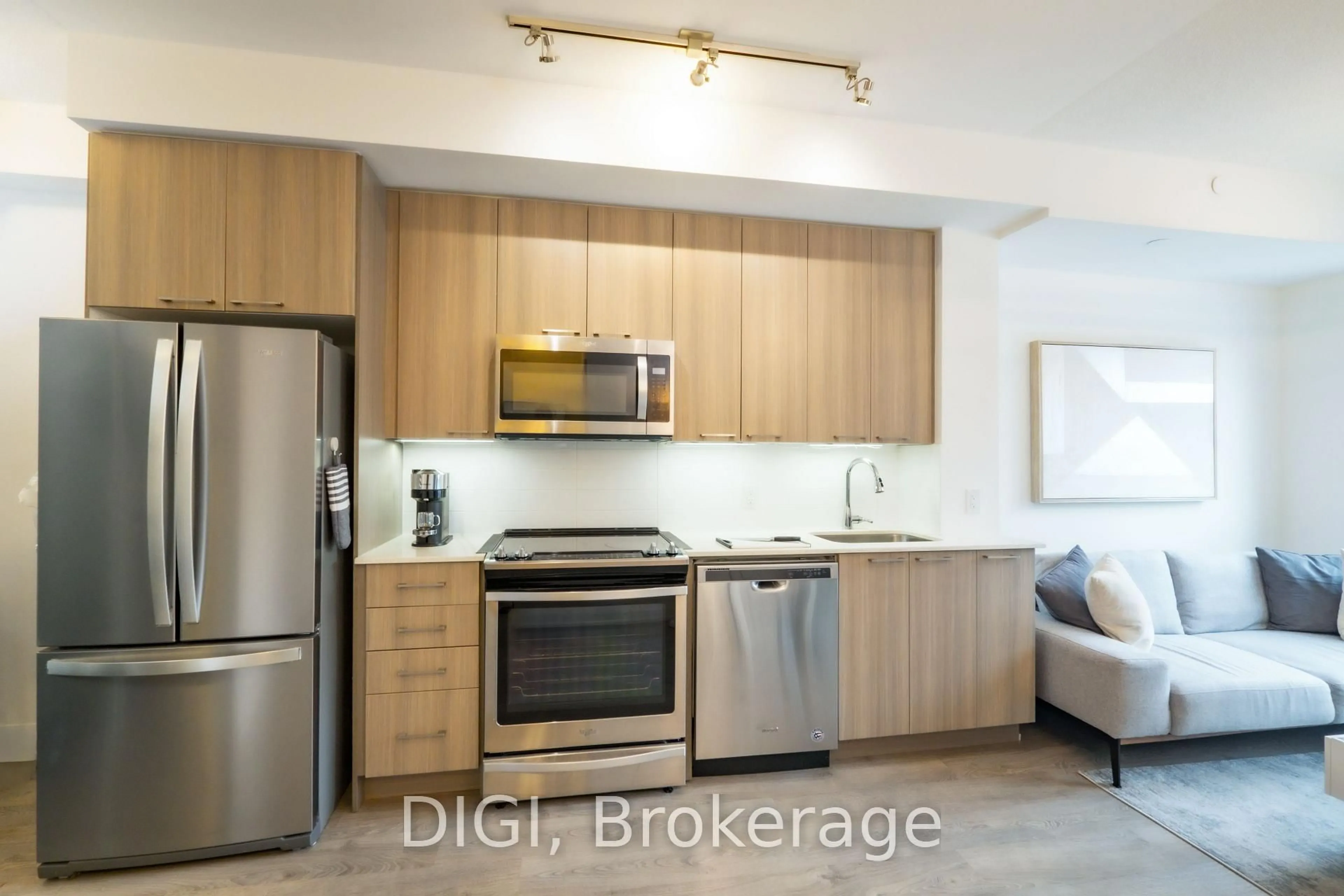 Standard kitchen, unknown for 591 Sheppard Ave #636, Toronto Ontario M2K 0G2
