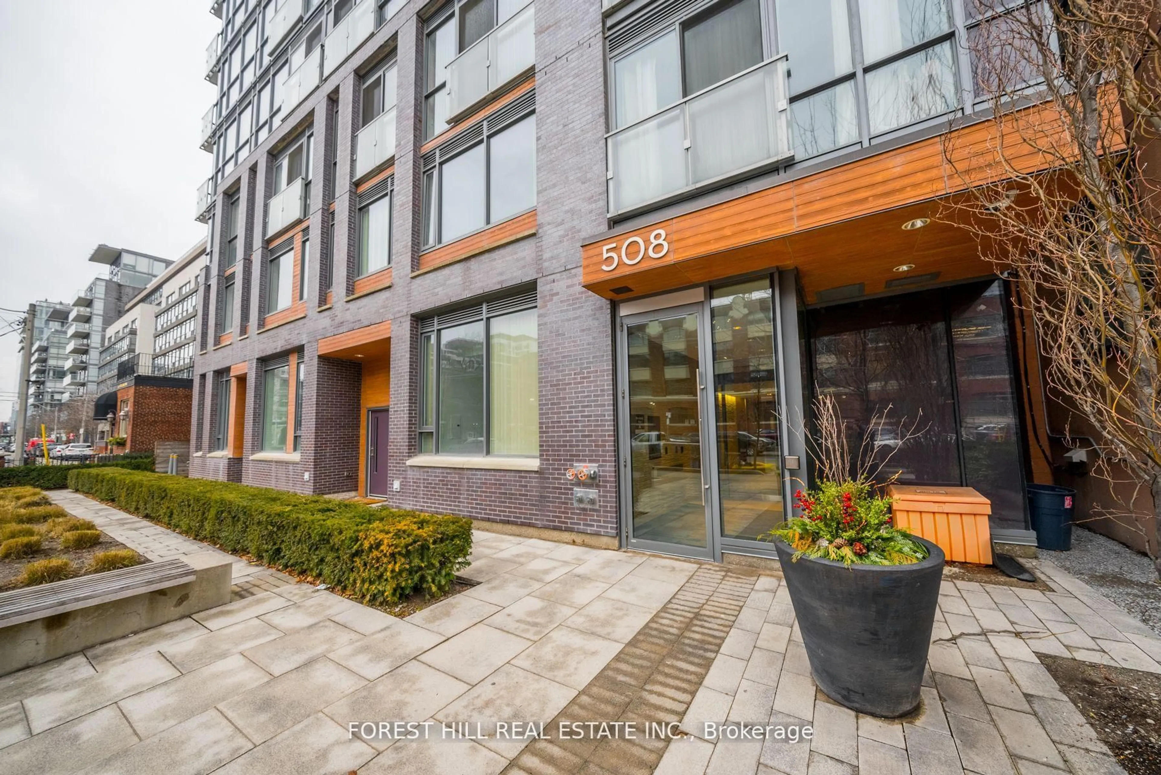 Patio, street for 508 Wellington St #802, Toronto Ontario M5V 0K8
