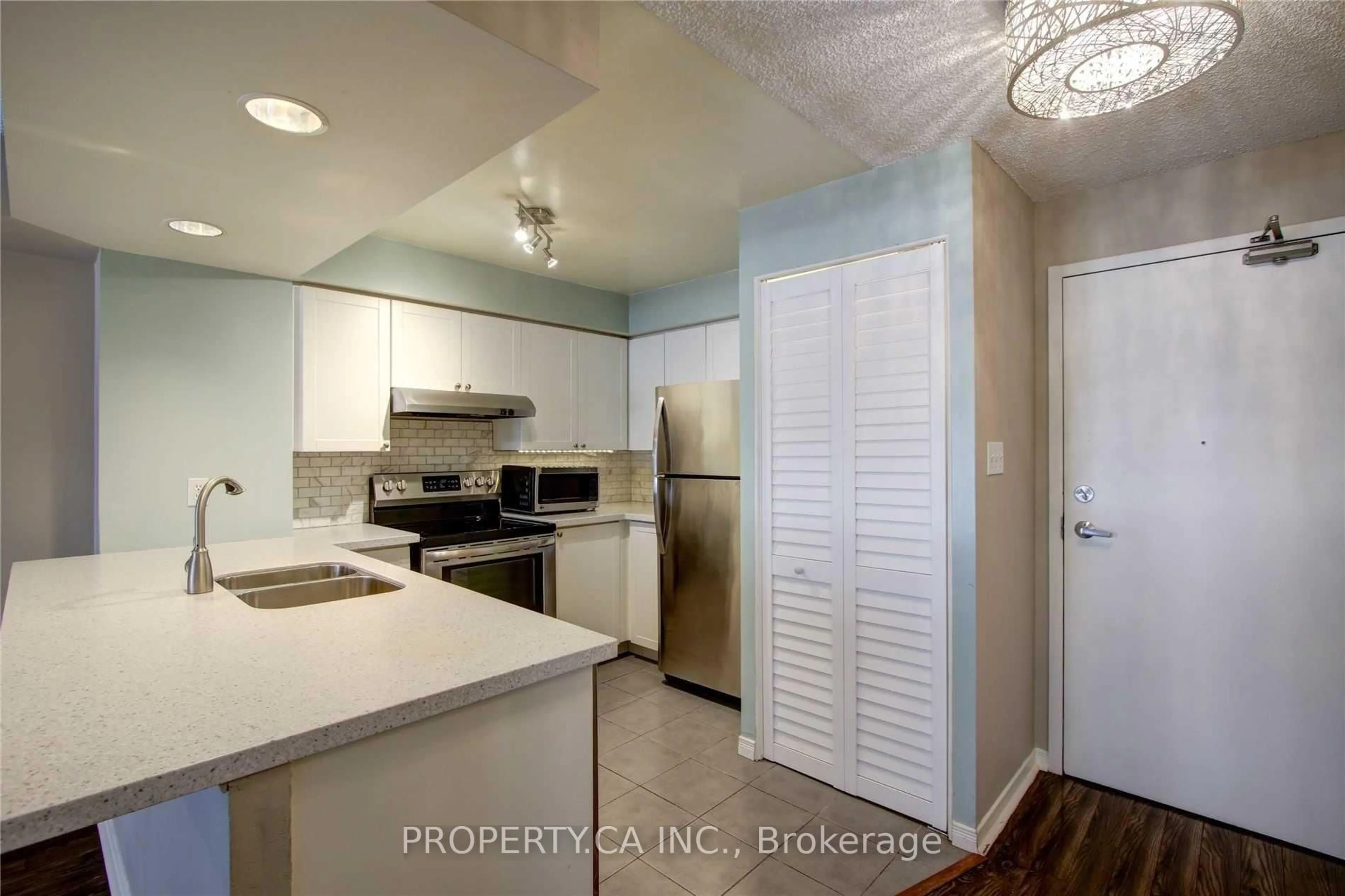 Standard kitchen, unknown for 801 King St #217, Toronto Ontario M5V 3C9
