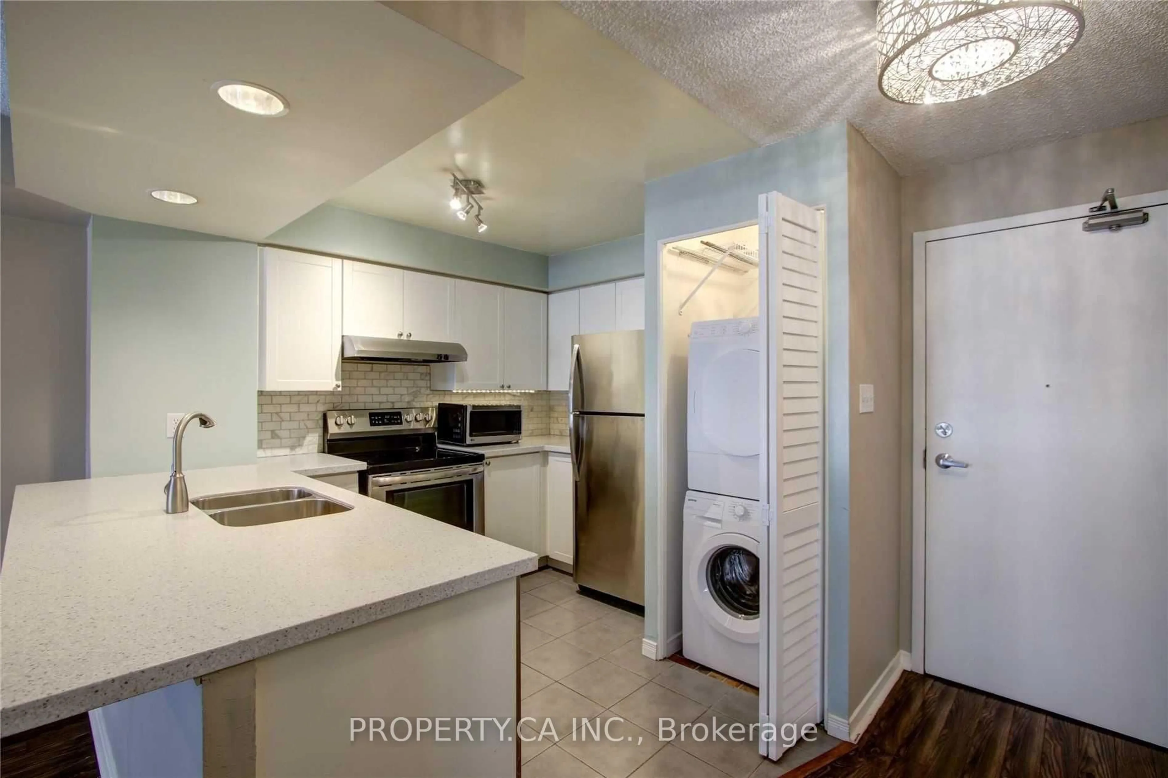 Standard kitchen, unknown for 801 King St #217, Toronto Ontario M5V 3C9