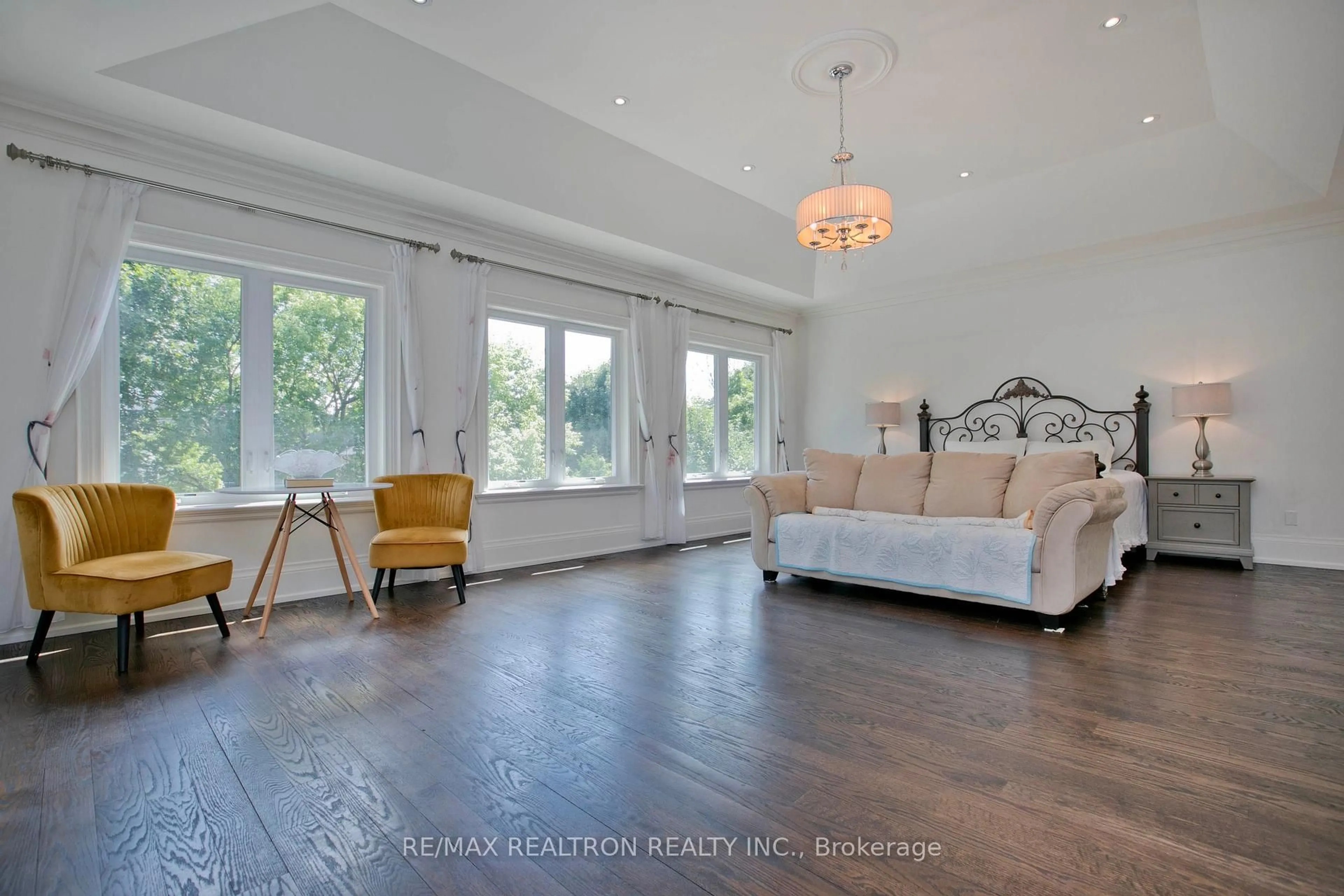 Unknown for 429 Hounslow Ave, Toronto Ontario M2R 1H7