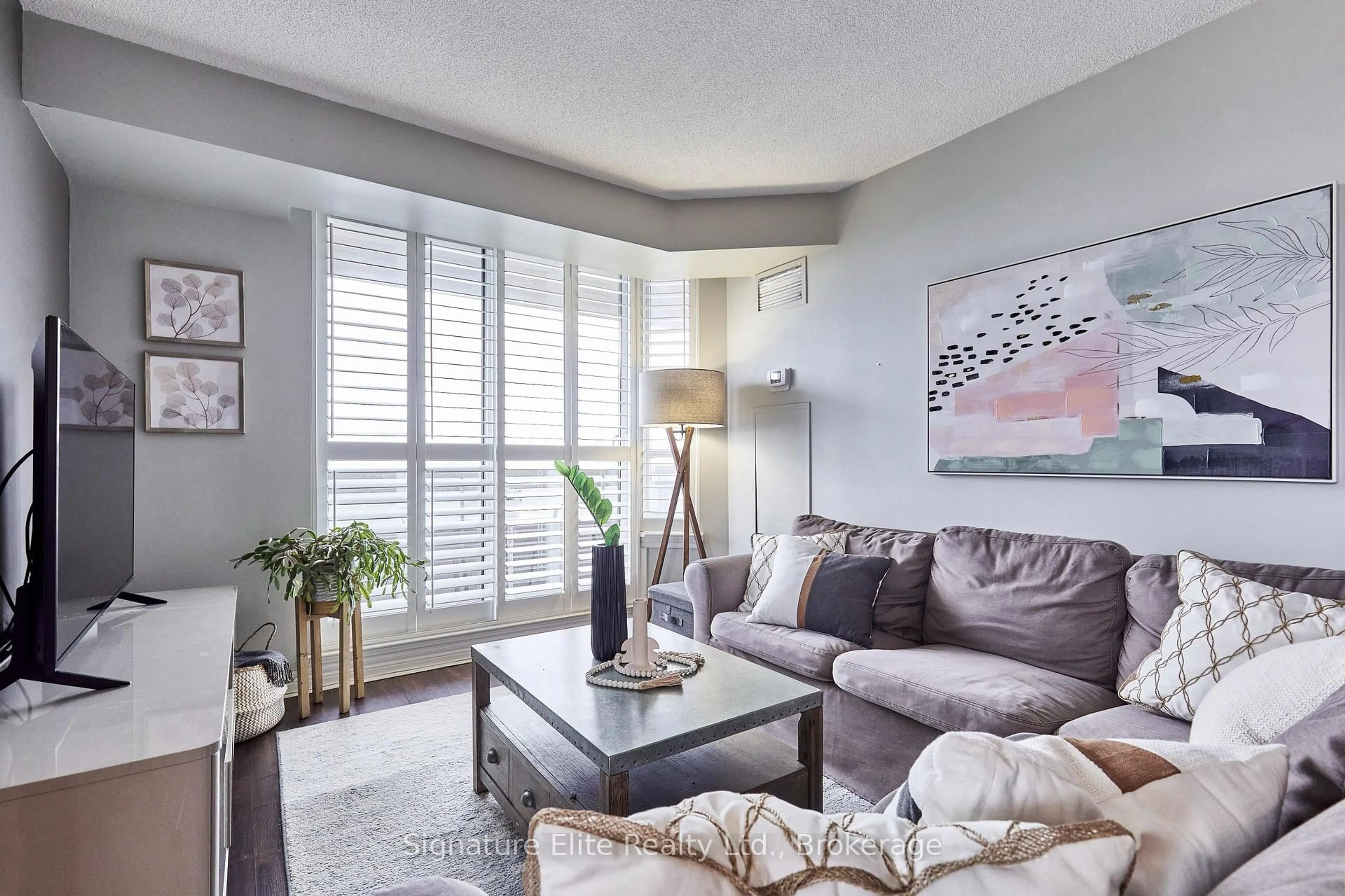 Living room with furniture, unknown for 1700 Eglinton Ave #1106, Toronto Ontario M4A 2X4