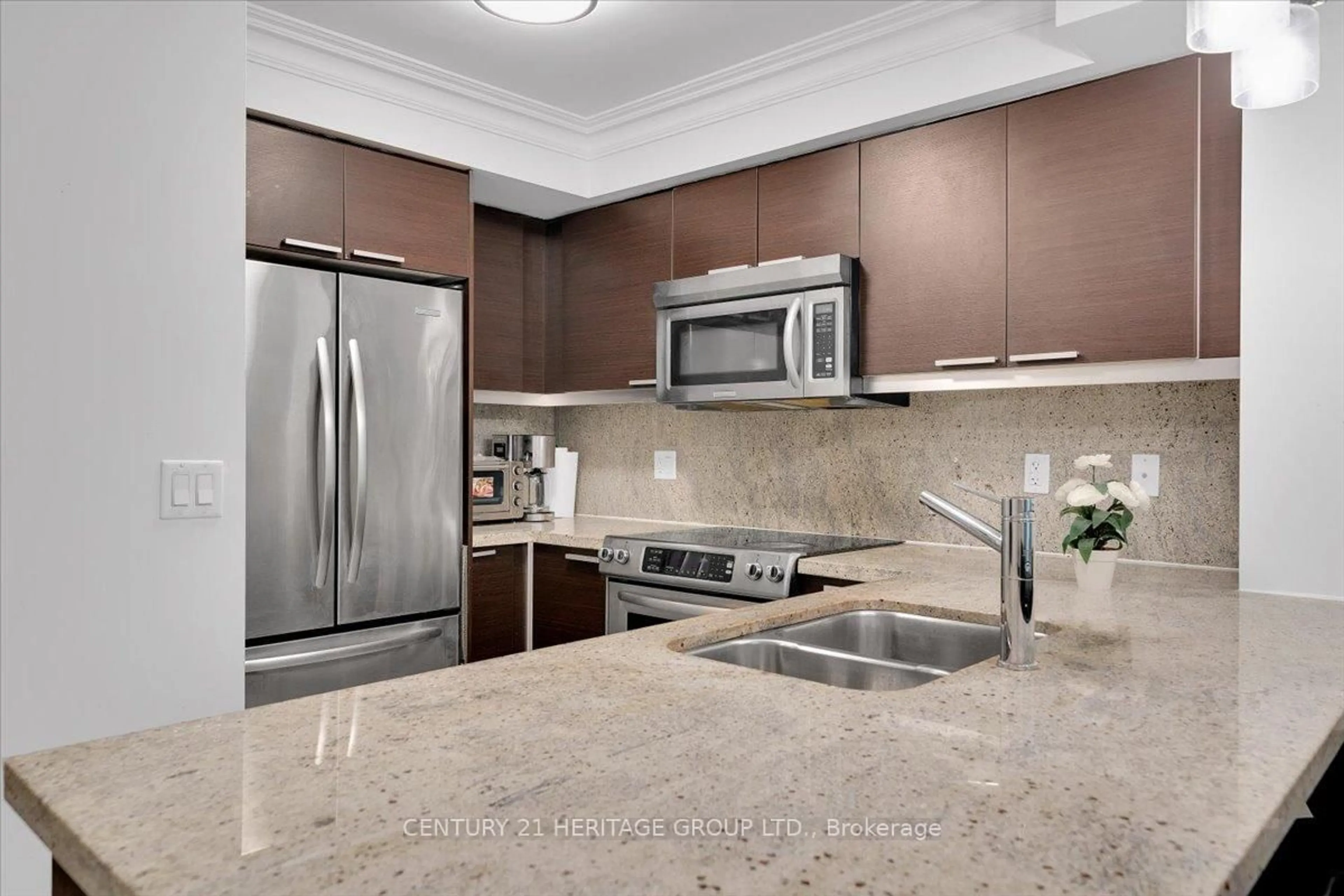Unknown for 650 Sheppard Ave #219, Toronto Ontario M2K 1B7