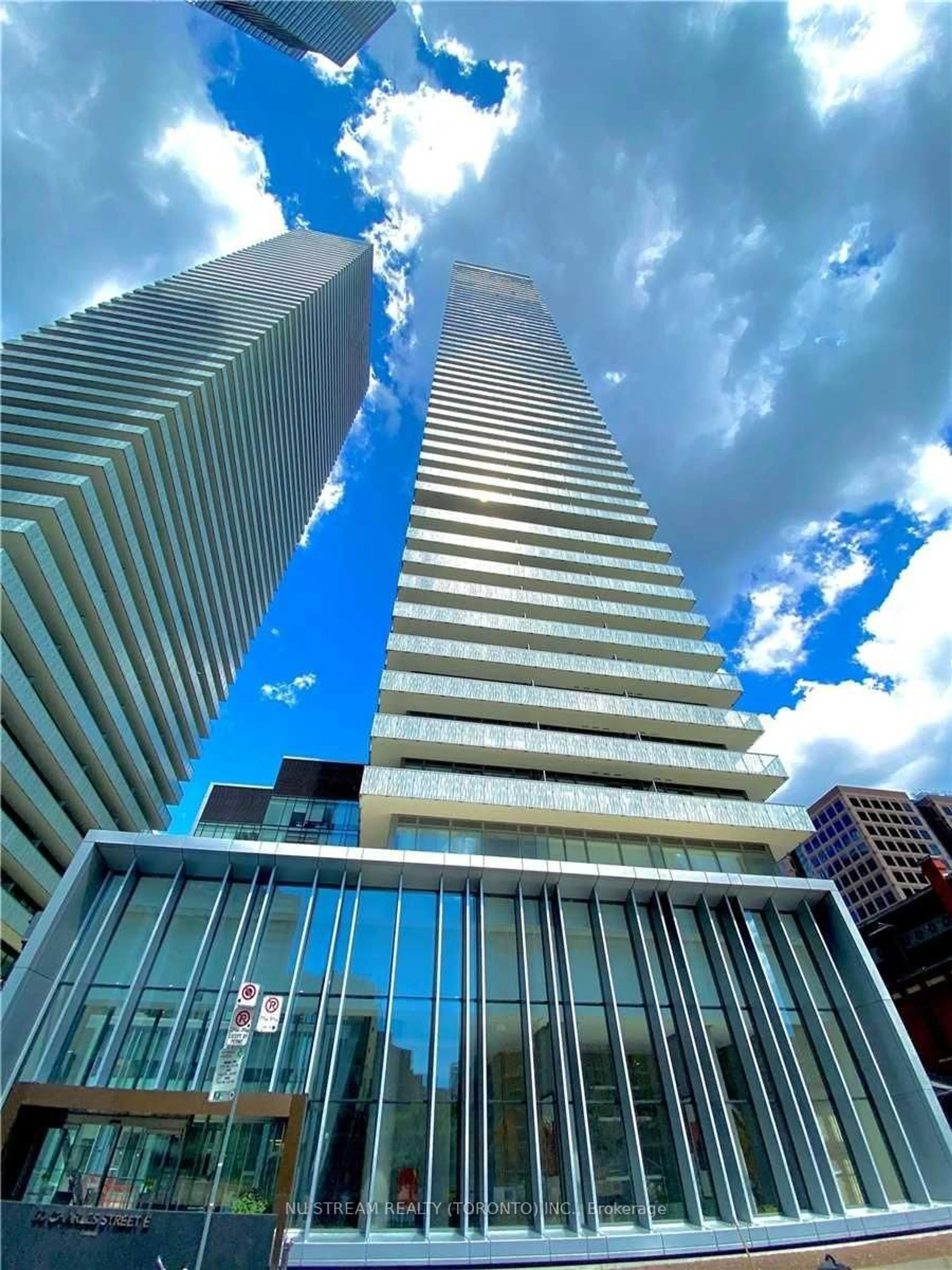 Unknown for 50 Charles St #1813, Toronto Ontario M4Y 0C3