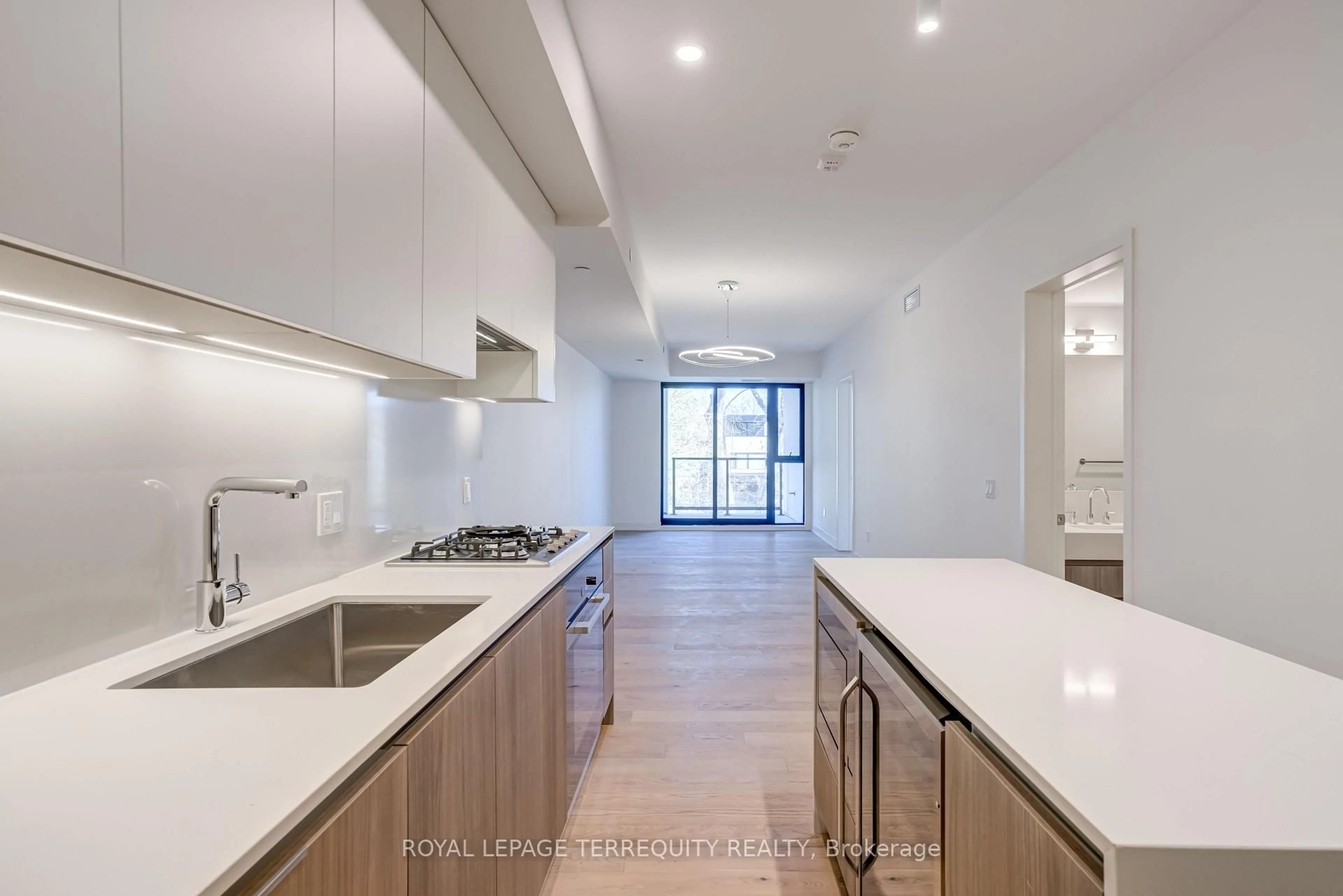 Standard kitchen, unknown for 200 Keewatin Ave #301, Toronto Ontario M4P 1Z8