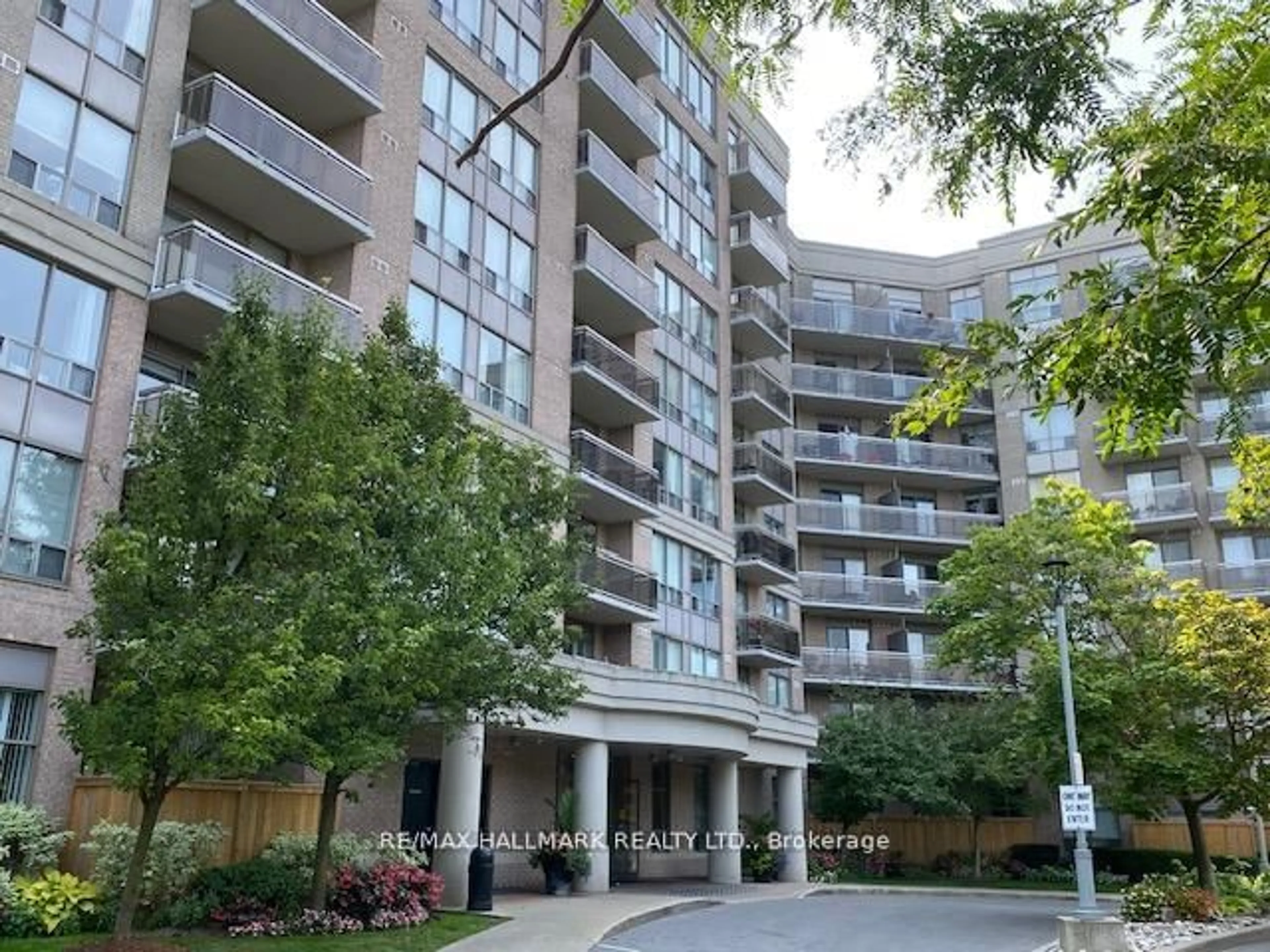 Unknown for 1720 Eglinton Ave #503, Toronto Ontario M4A 2X8
