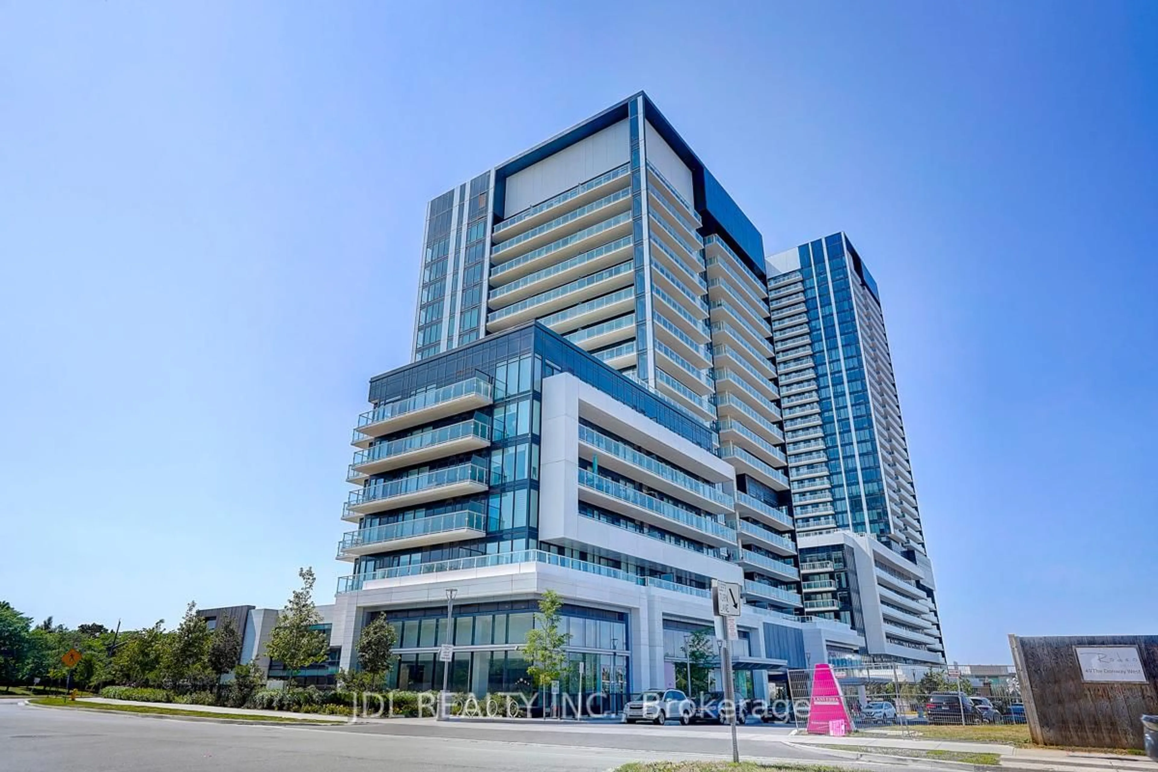 Indoor foyer for 20 O'Neill Rd #1213, Toronto Ontario M3C 0R2