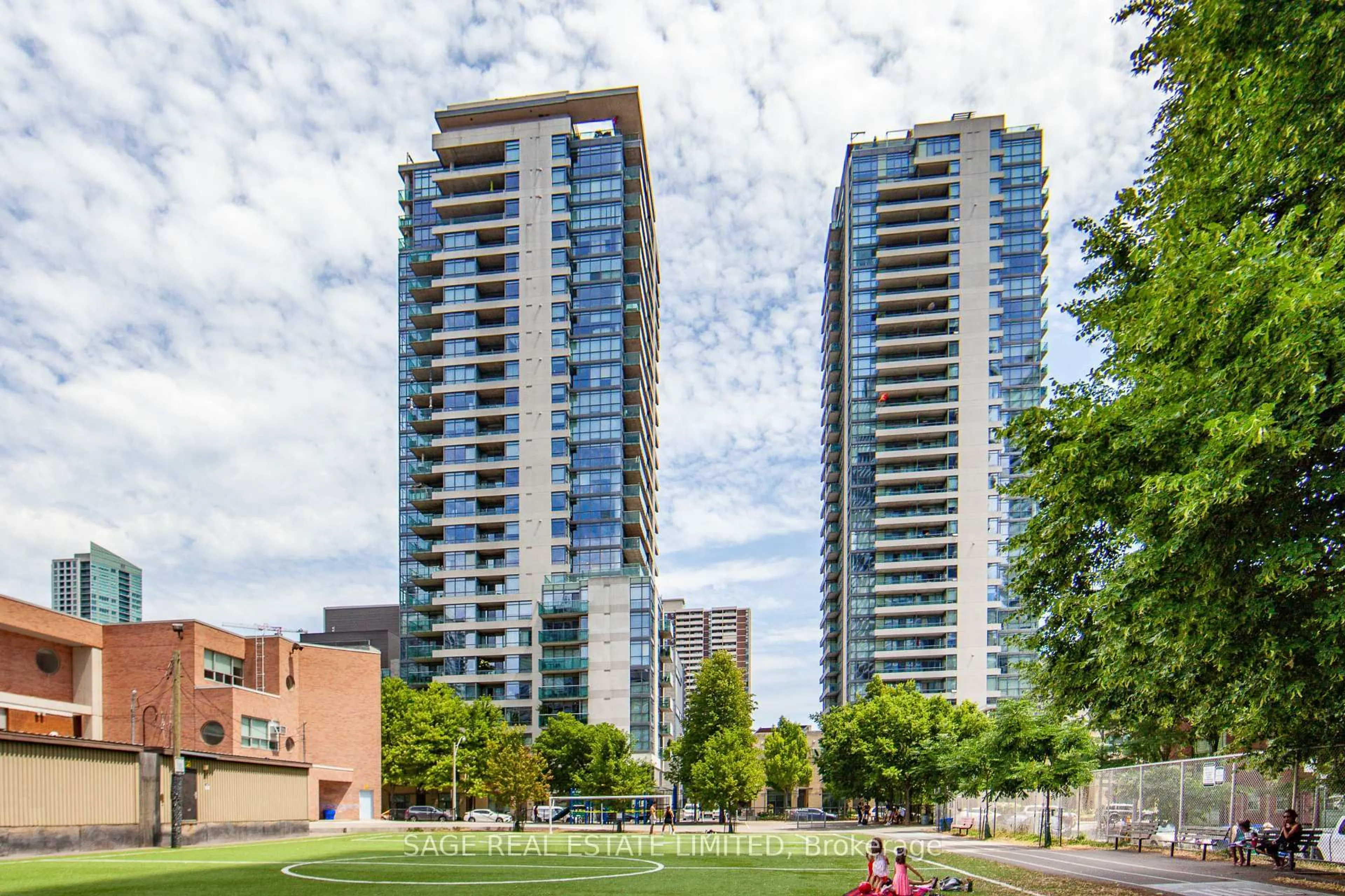 A pic from outside/outdoor area/front of a property/back of a property/a pic from drone, unknown for 281 Mutual St #605, Toronto Ontario M4Y 1X6