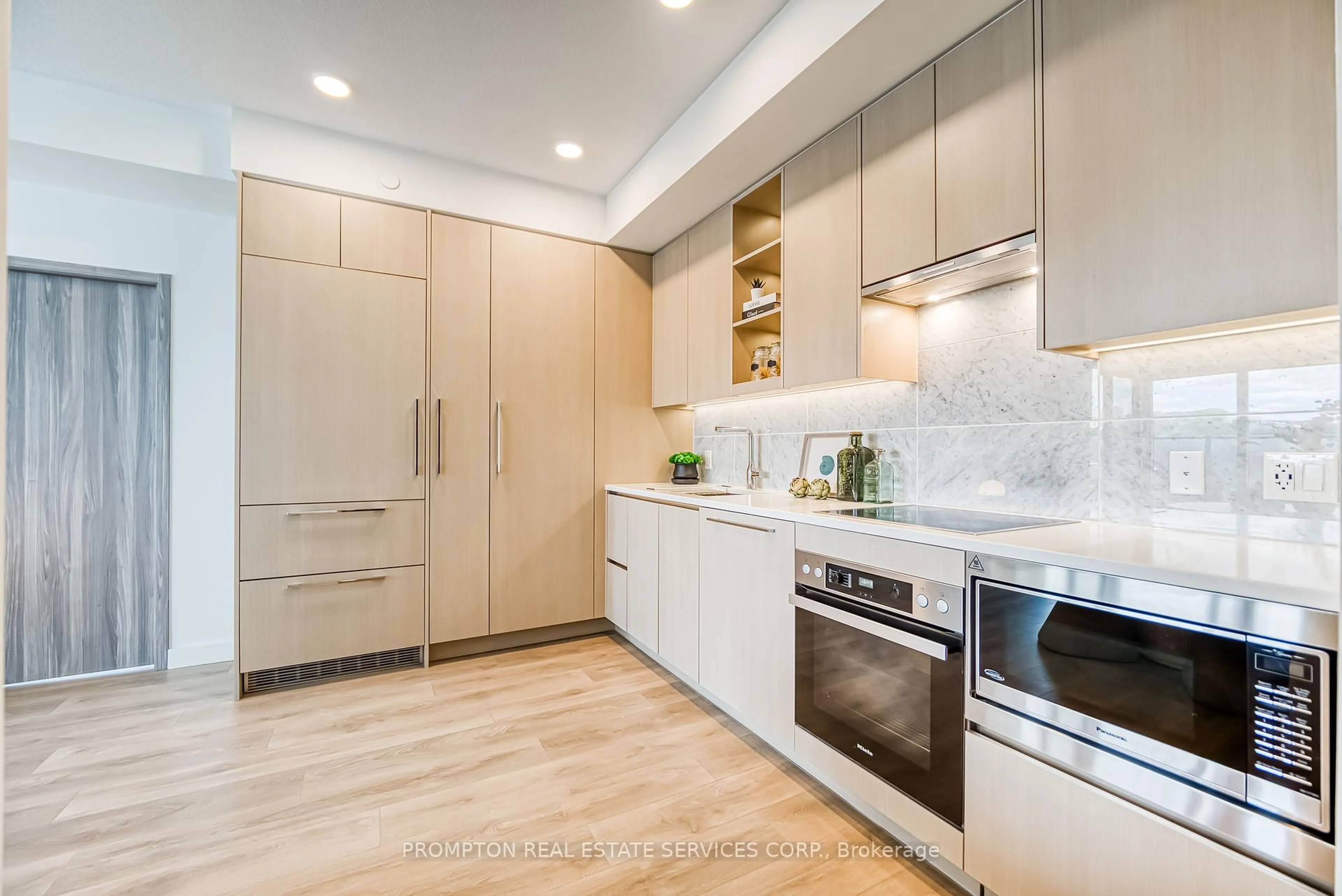 Unknown for 95 Mcmahon Dr #609, Toronto Ontario M2K 0H1