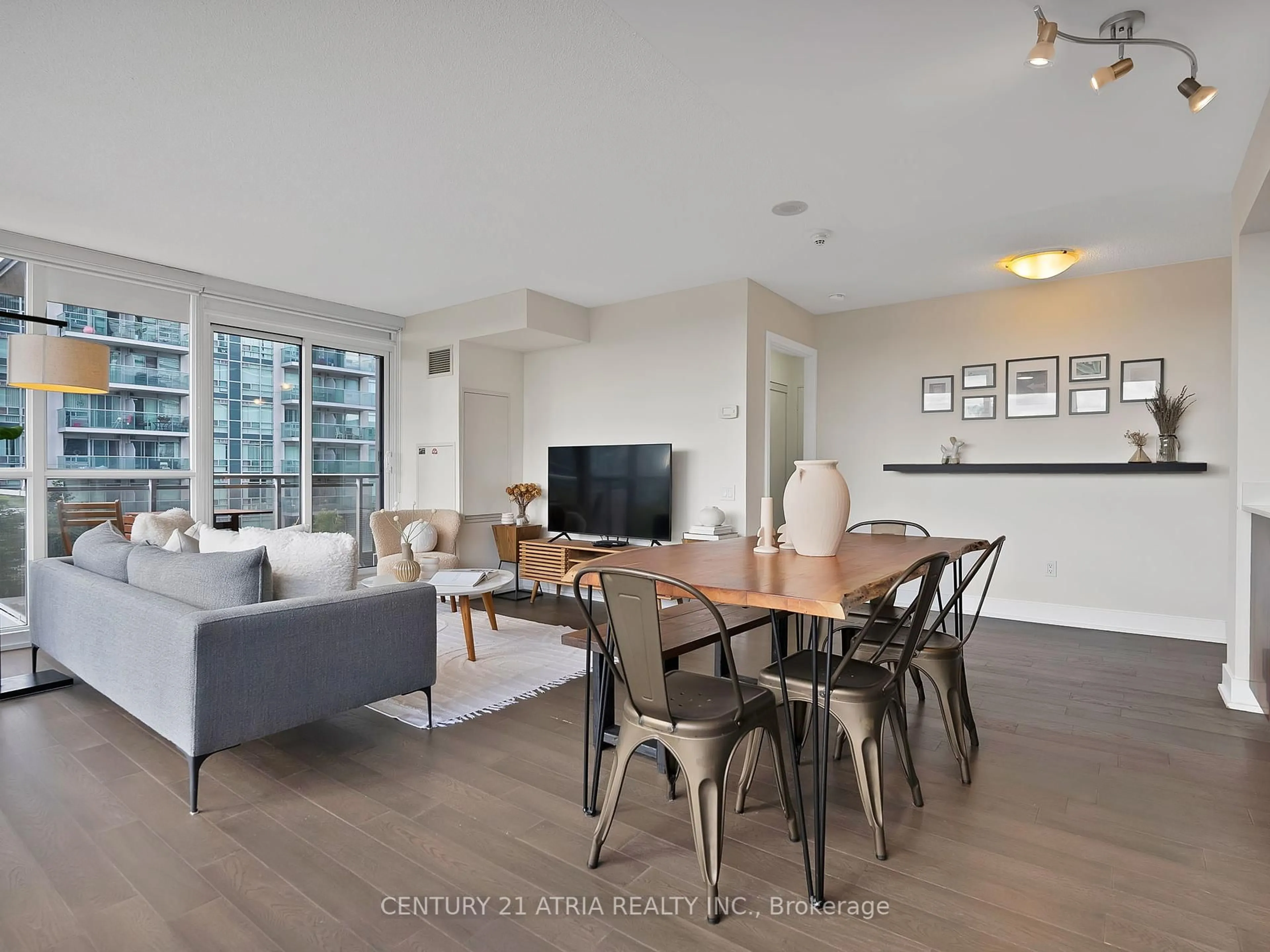 Living room with furniture, unknown for 23 Sheppard Ave #609, Toronto Ontario M2N 2Z8