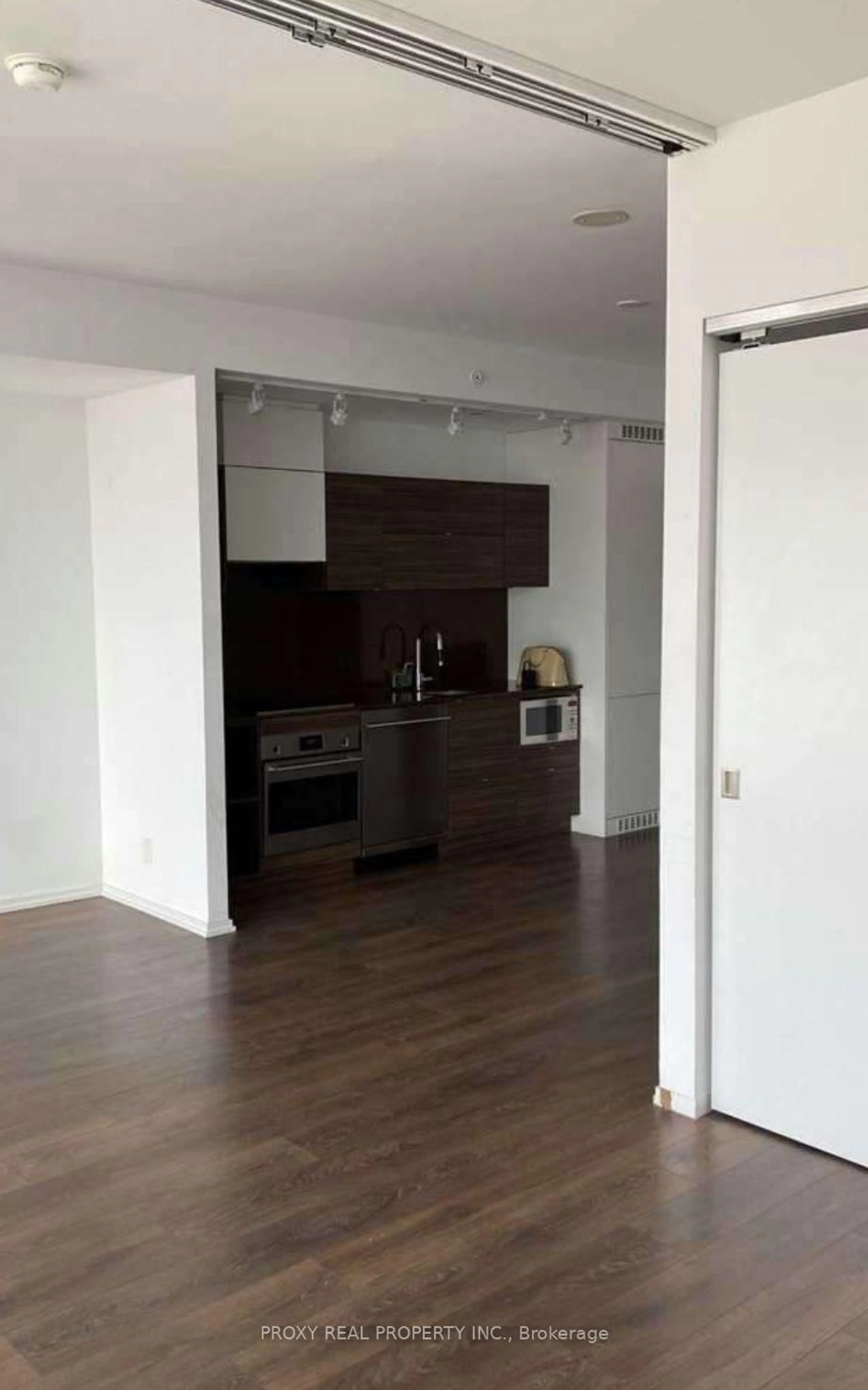 A pic of a room for 125 Peter St #2404, Toronto Ontario M5V 0M2